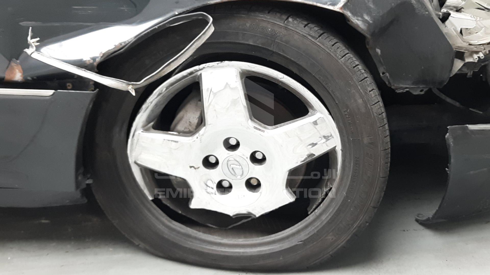 2004 LEXUS LS 430 VIN: JTHBN36F040132008