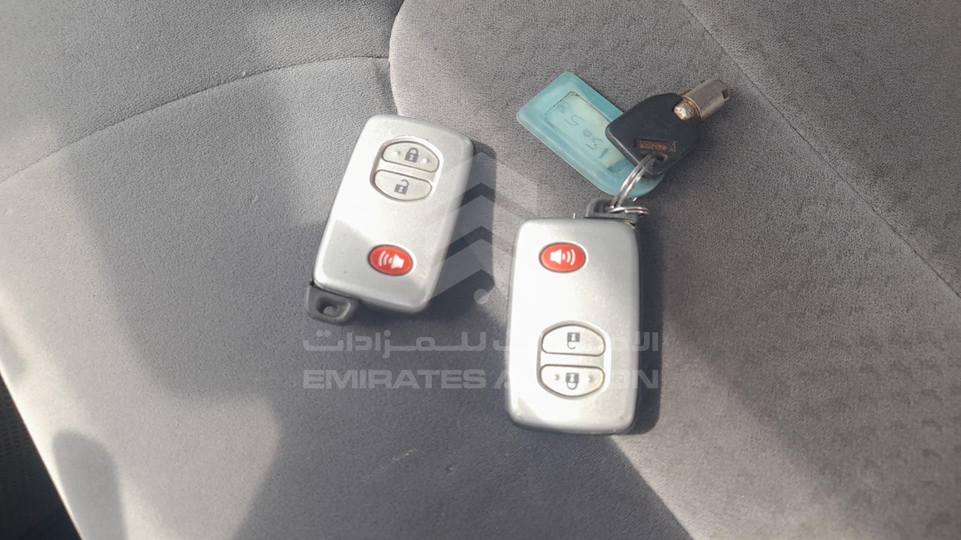 2011 TOYOTA LAND CRUISER VIN: JTMDU09J4B4044435