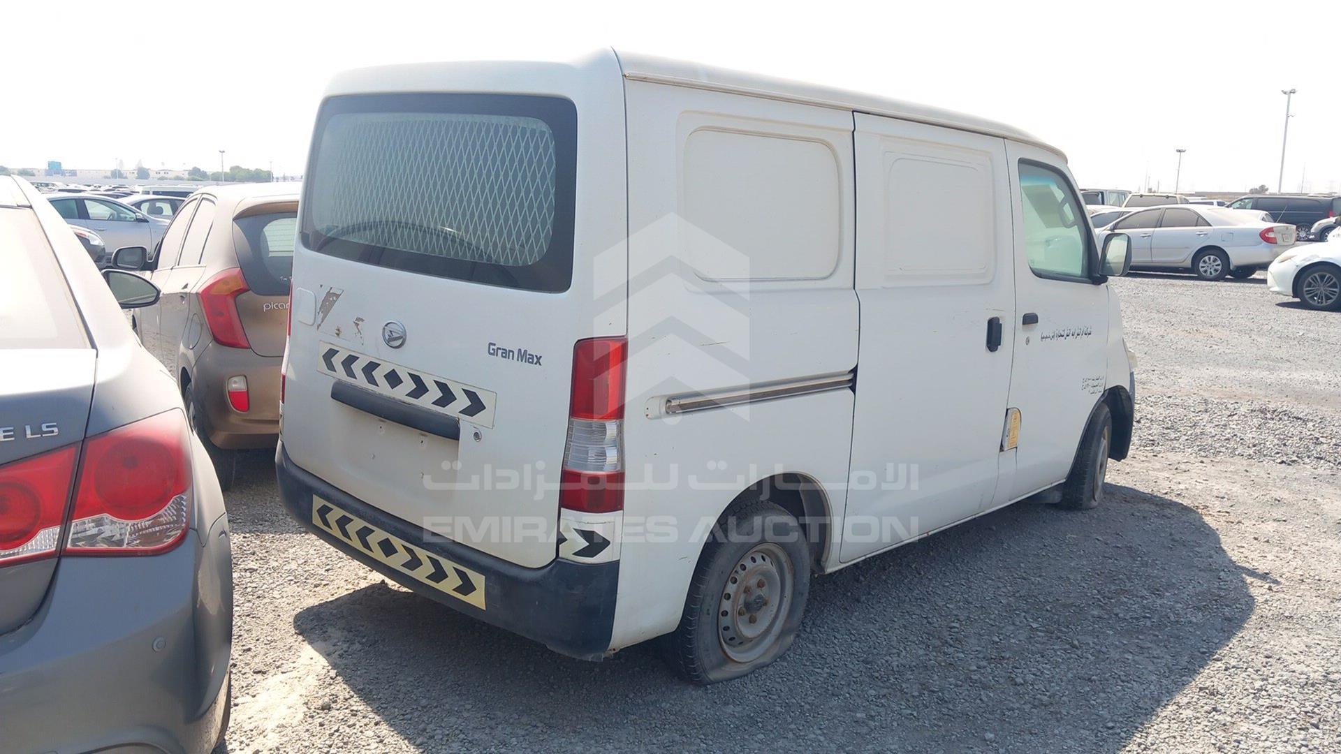 2015 DAIHATSU GRAN MAX VIN: MHKBC31F9FK000683