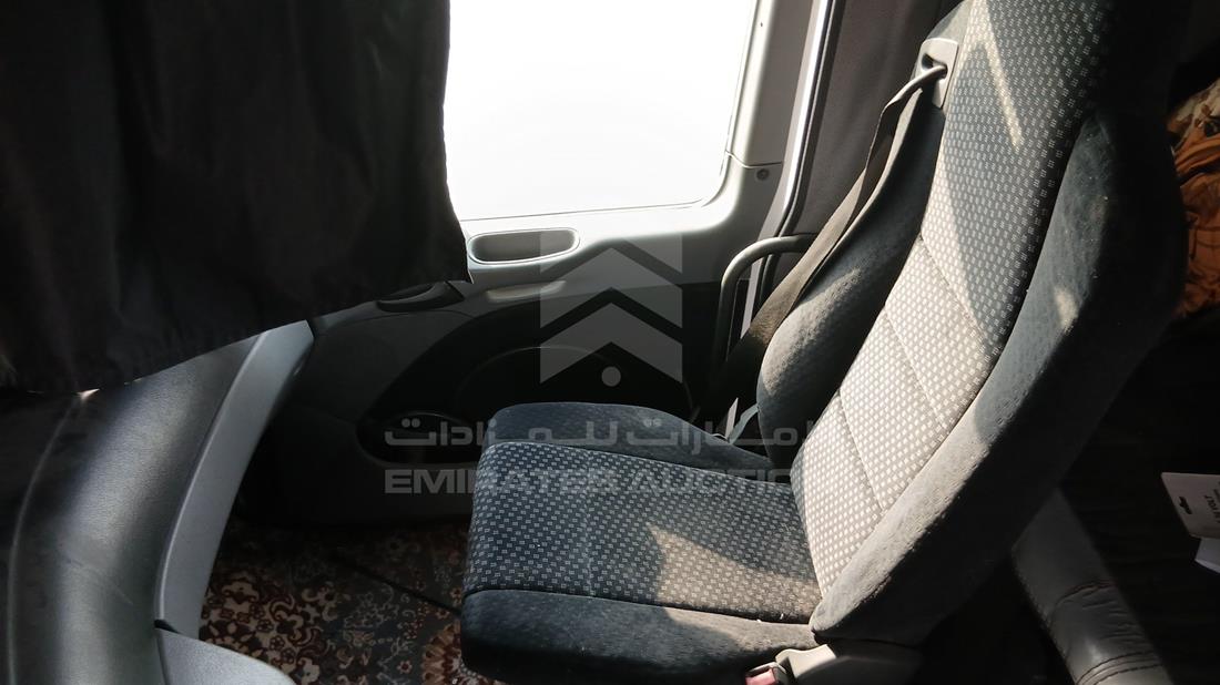Mercedes 1844 — Front Right Passenger Seat View — Photo 18