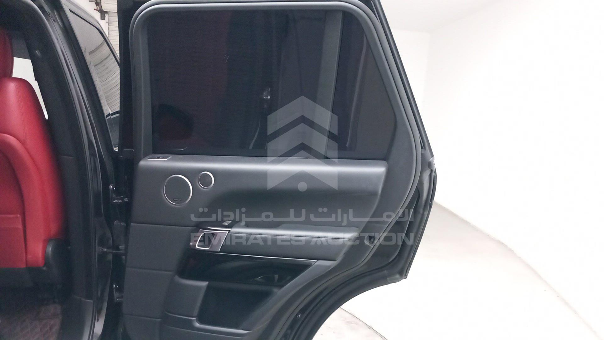 2015 RANGE ROVER VOGUE VIN: SALGA2EF5FA218872