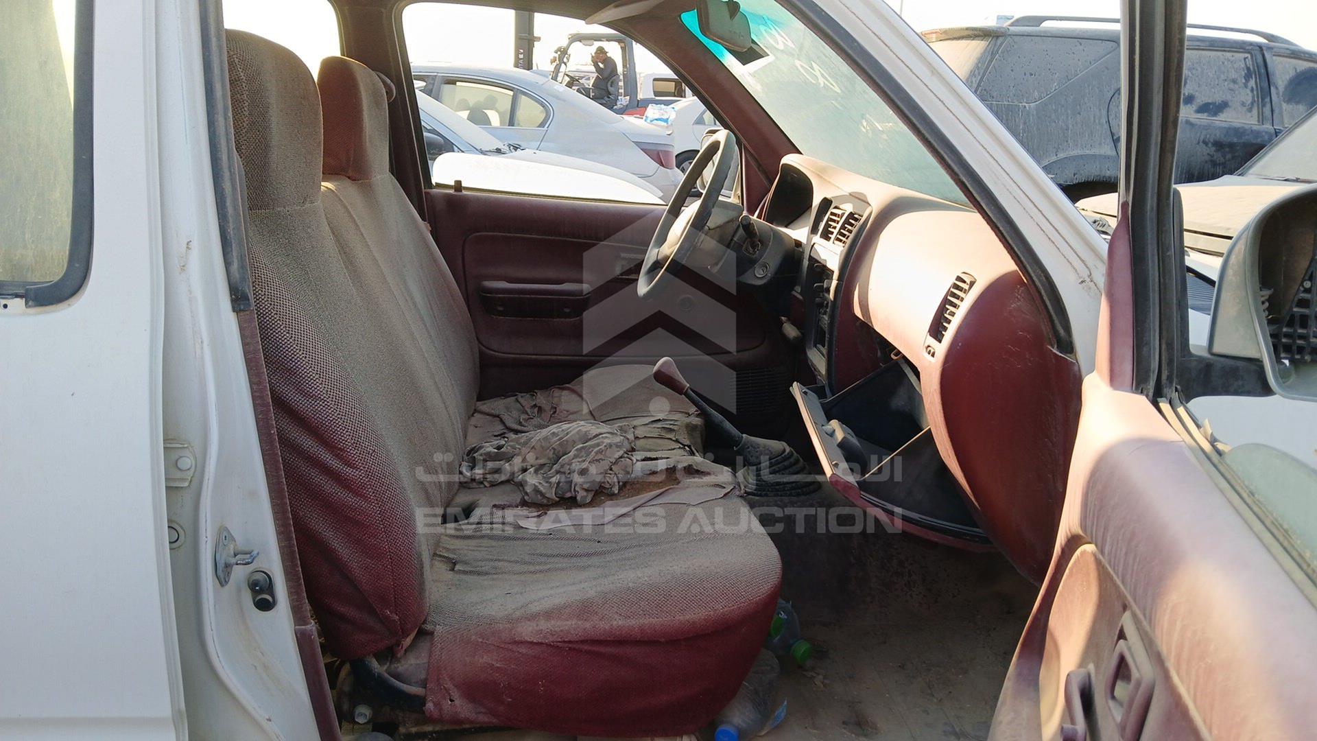 2000 TOYOTA HILUX VIN: JTFEG426010022941