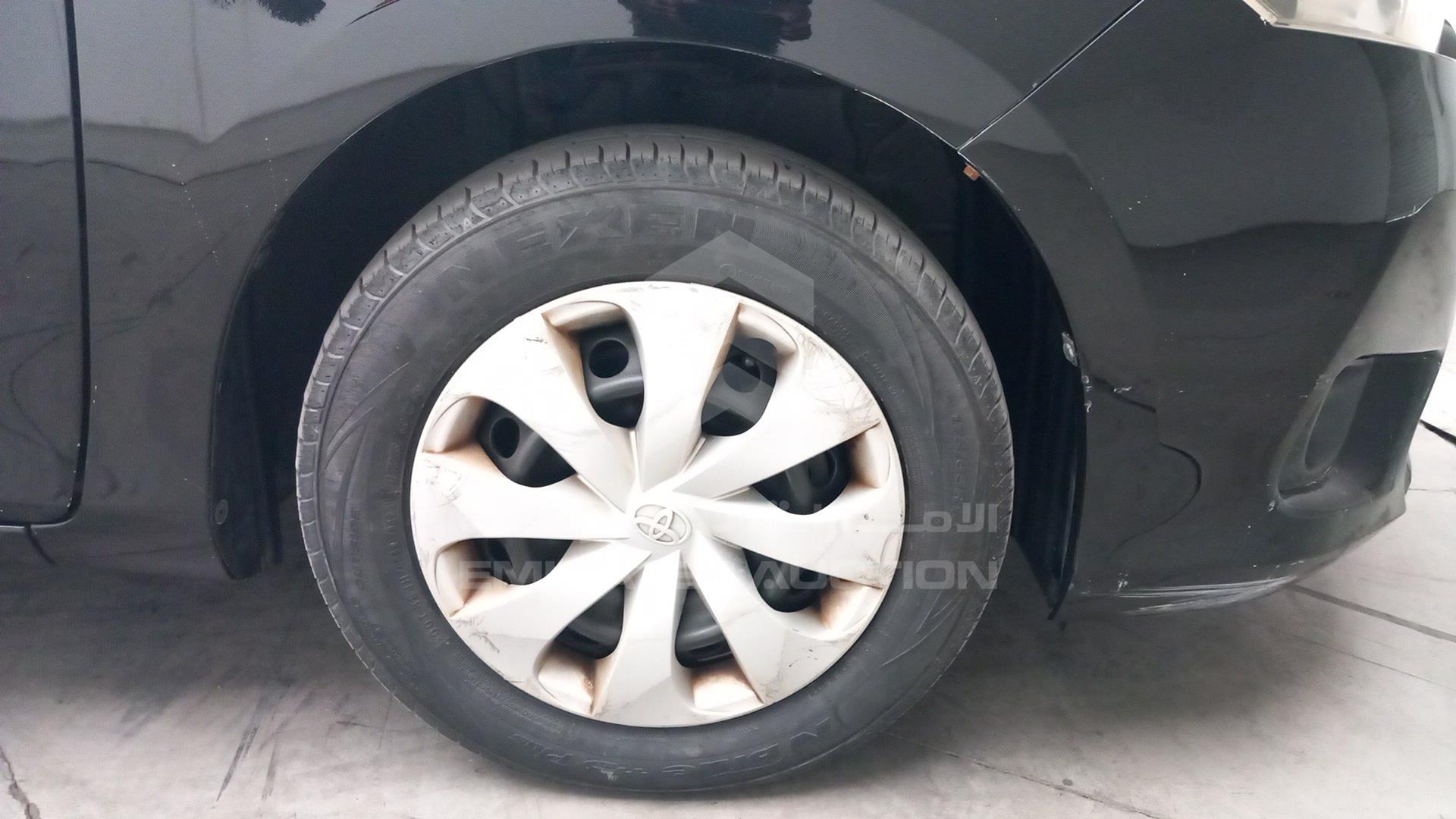 2015 TOYOTA YARIS VIN: MHFBT9F33F6038516