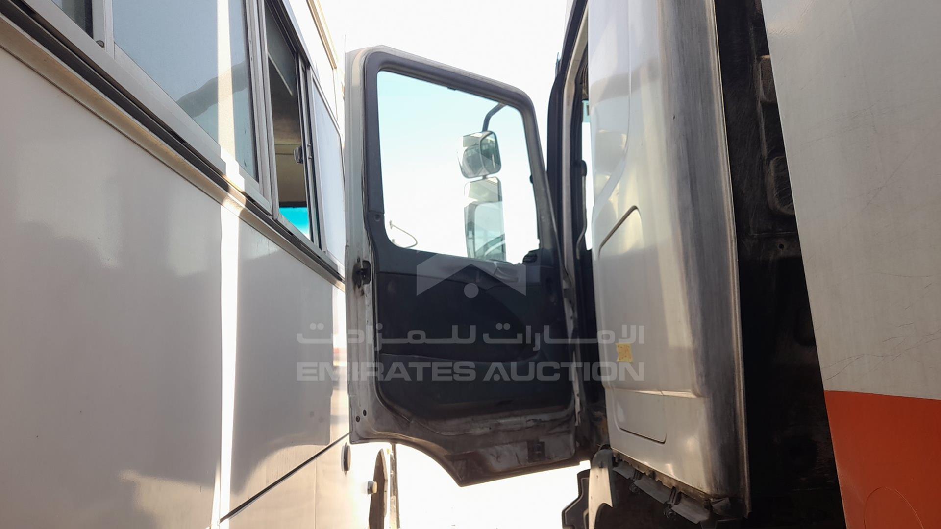 2008 MERCEDES ACTROS VIN: WDAKHCAAX8L280324