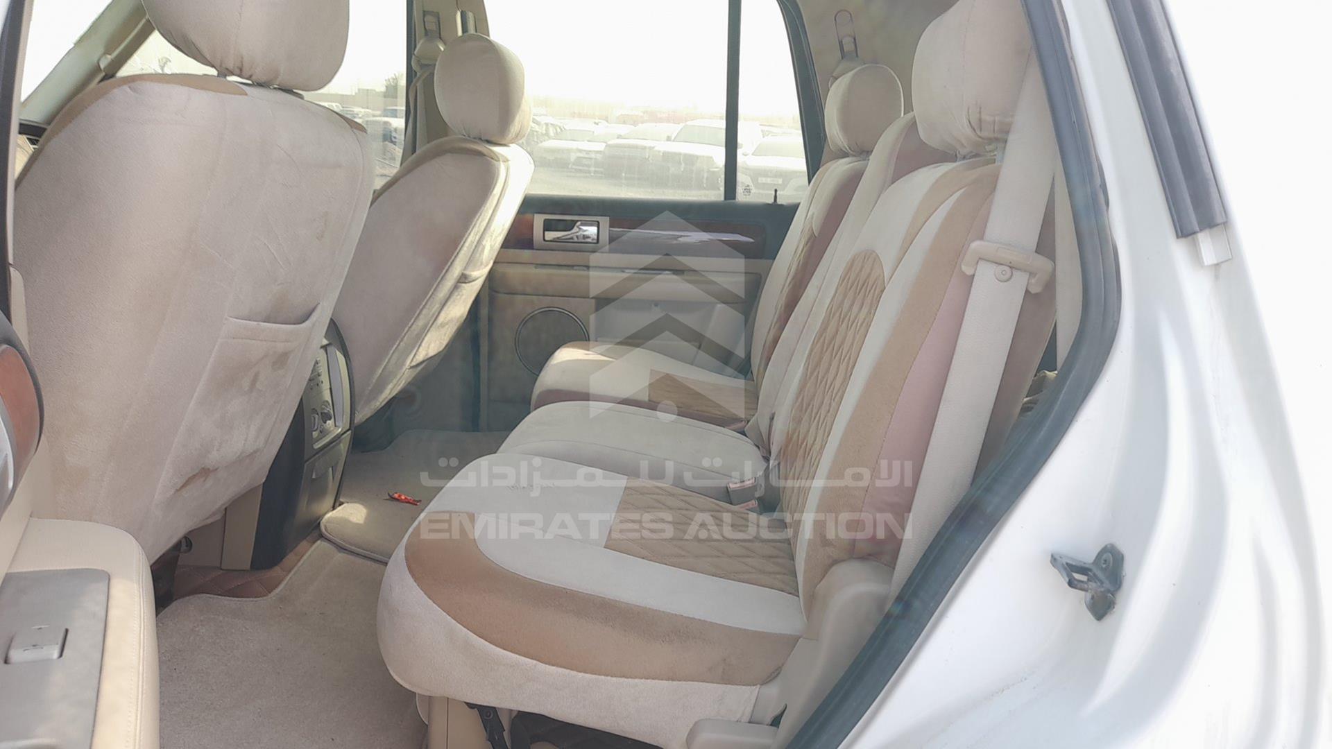 2005 LINCOLN NAVIGATOR VIN: 5LMFU28505LJ23998