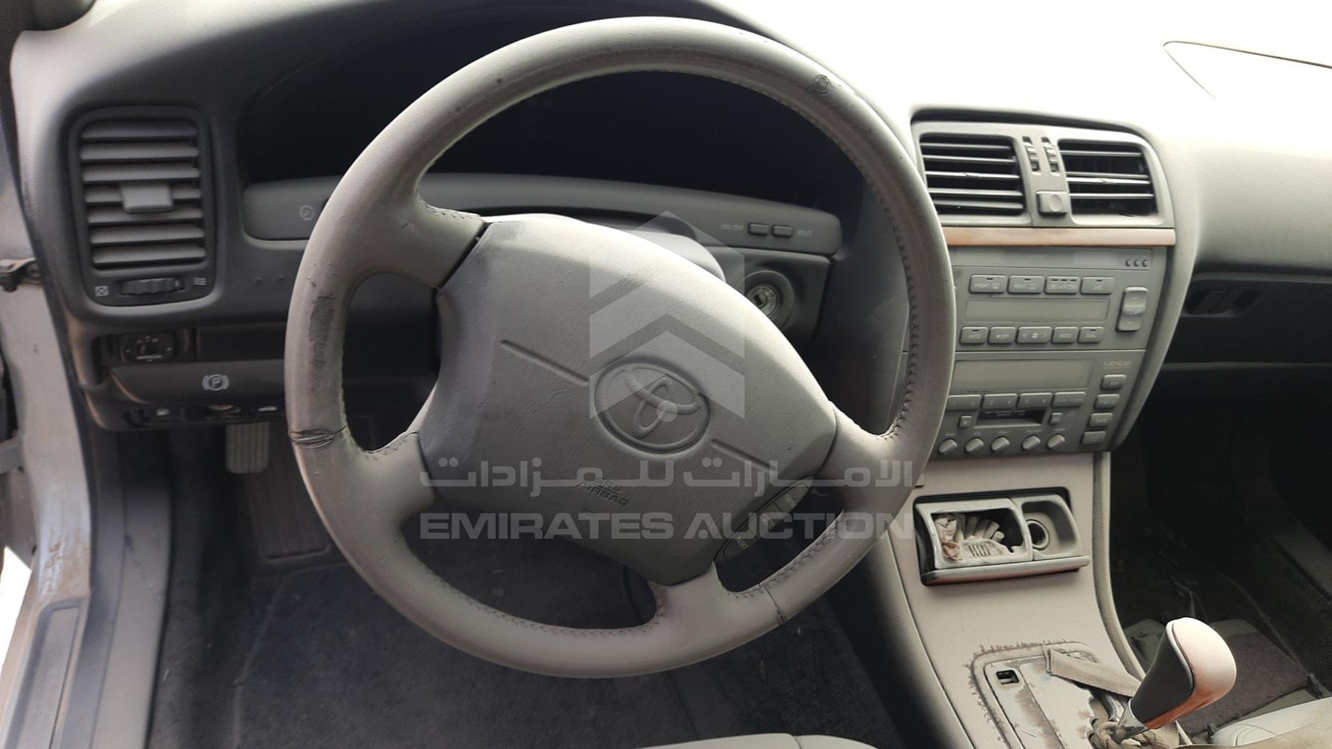 1999 LEXUS LS400 VIN: JT8BH28F2X0142302