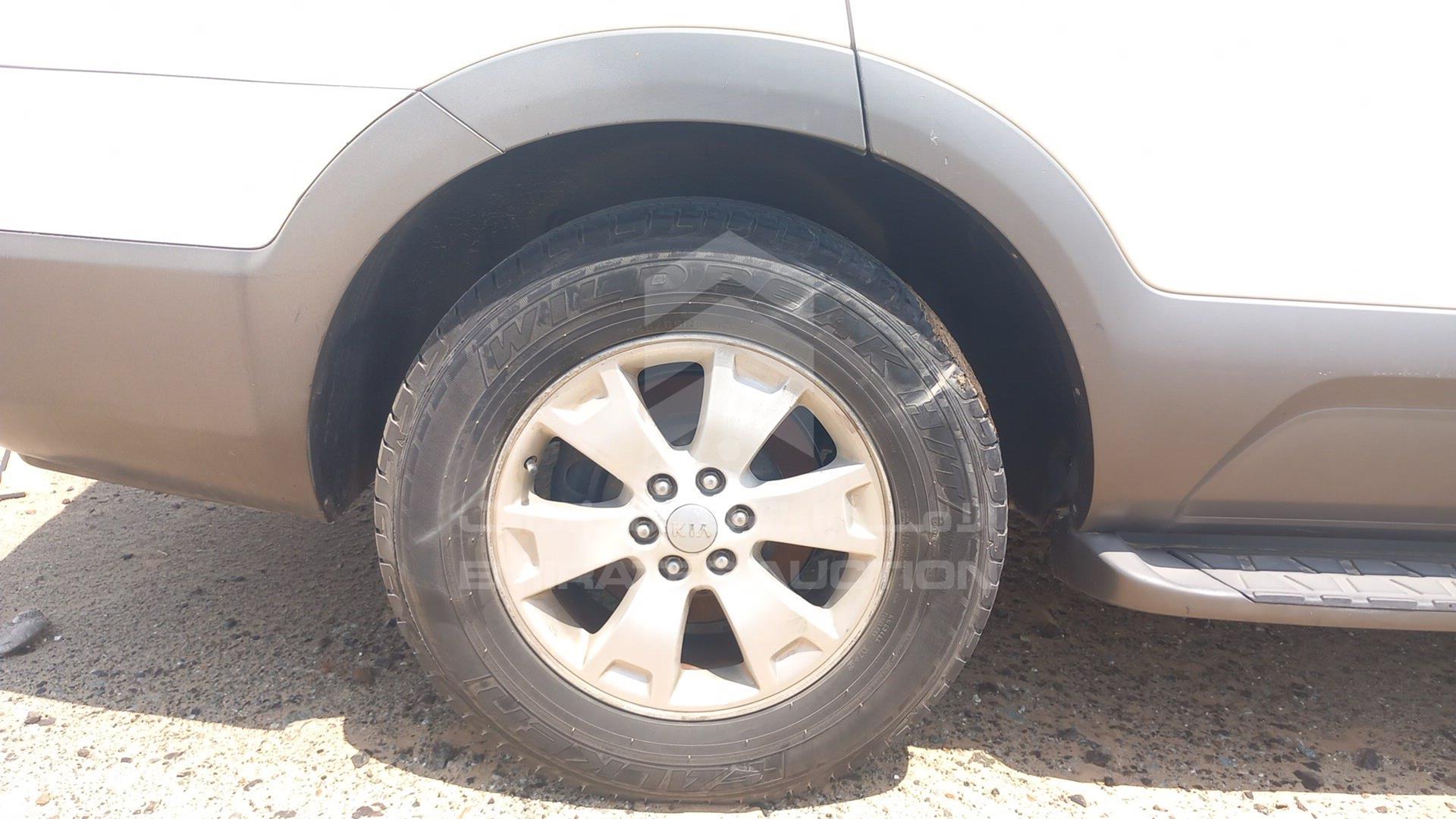 2013 KIA MOHAVE VIN: KNAKN8117D5094481