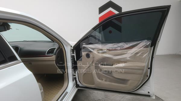 Chrysler 300 2014 2C3CCAAG4EH326882 Image 30