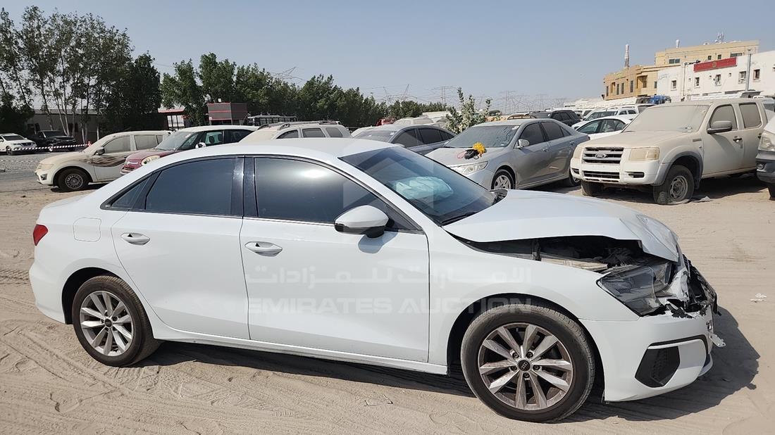 اودي ايه 3 2024 — الزاوية الأمامية اليمنى — صورة 9