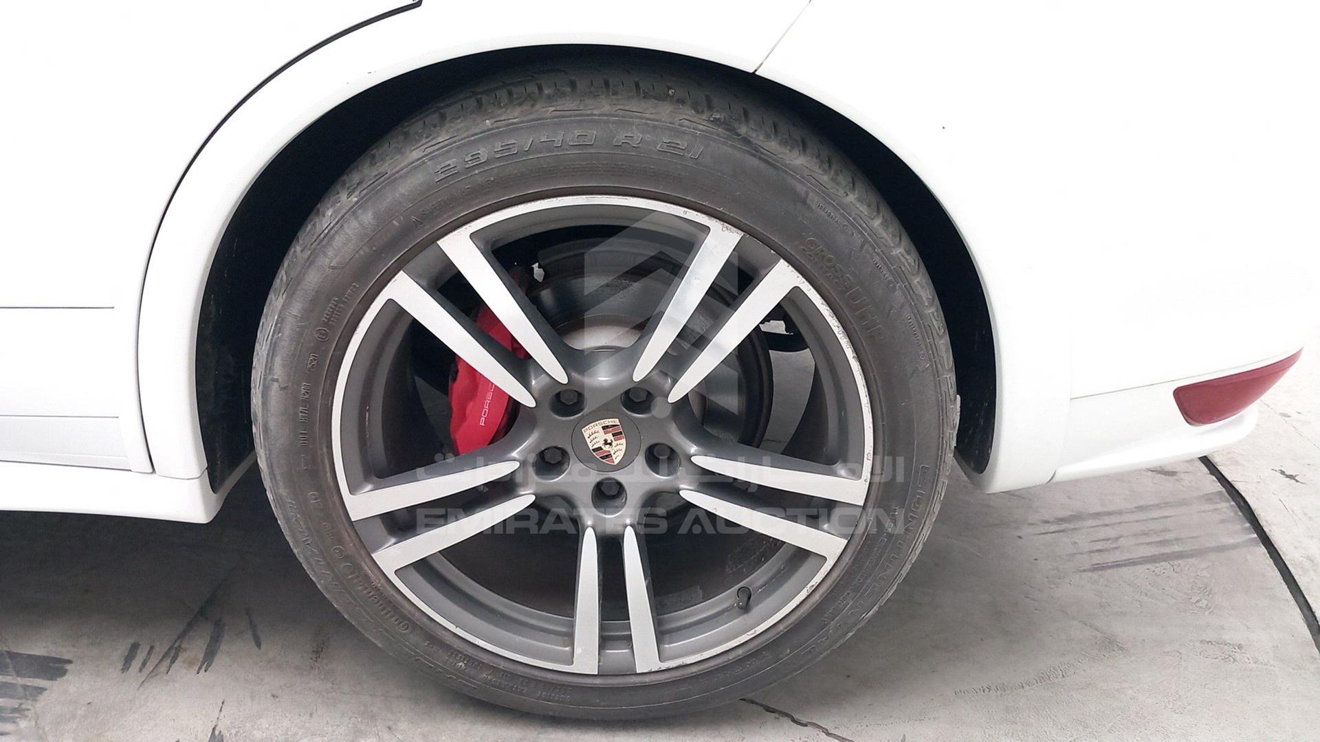 2013 PORSCHE CAYENNE VIN: WP1ZZZ92ZDLA70062