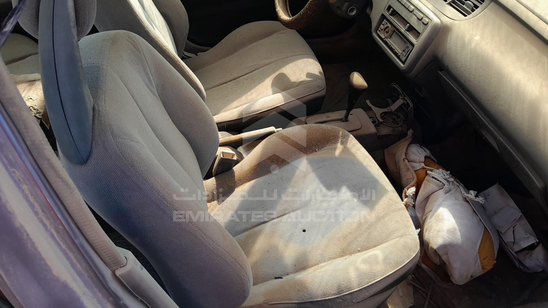 0 HONDA CIVIC VIN: 1HGEG8644SL023357