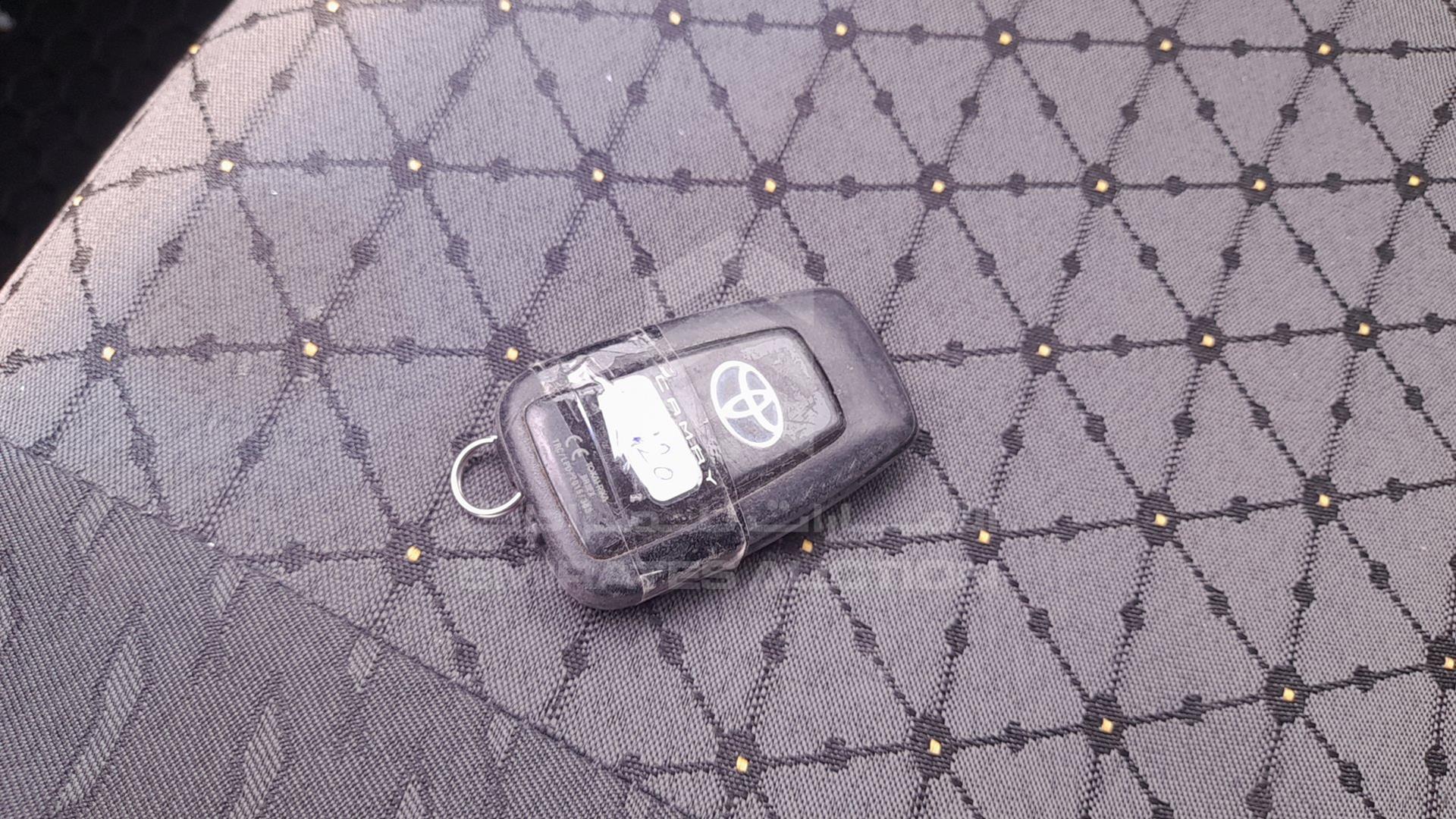 2019 TOYOTA CAMRY VIN: JTNB29HK2K3014492