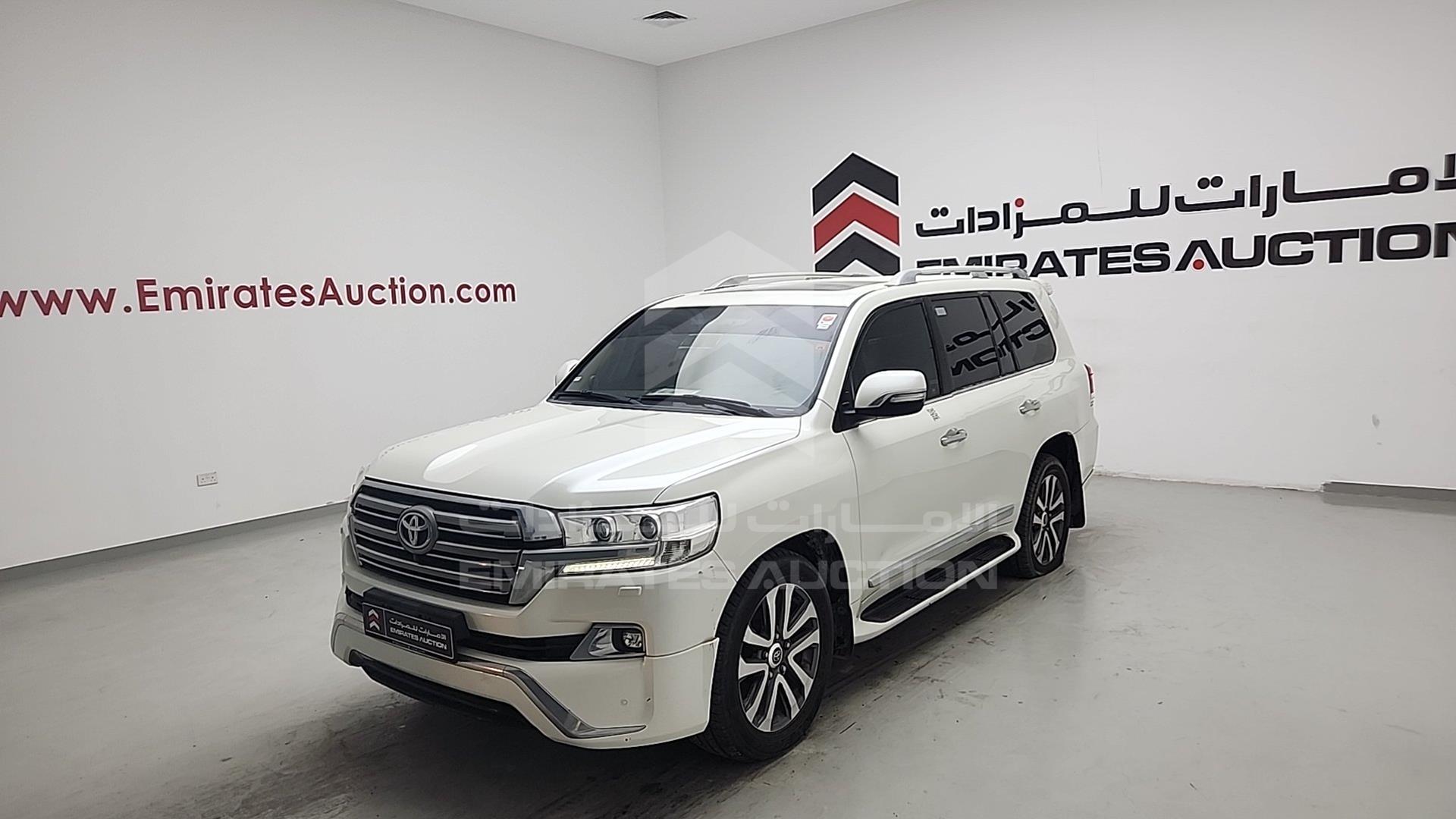 2016 TOYOTA LAND CRUISER VIN: JTMHX05J8G4122074