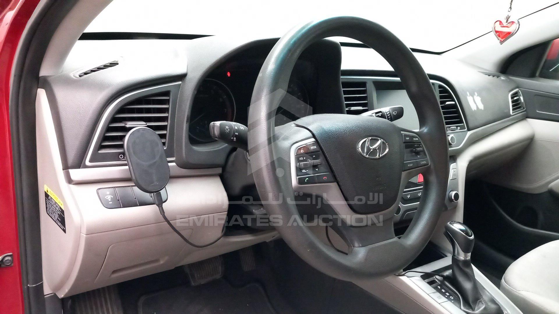 2017 HYUNDAI ELANTRA VIN: KMHD84LFXHU062300