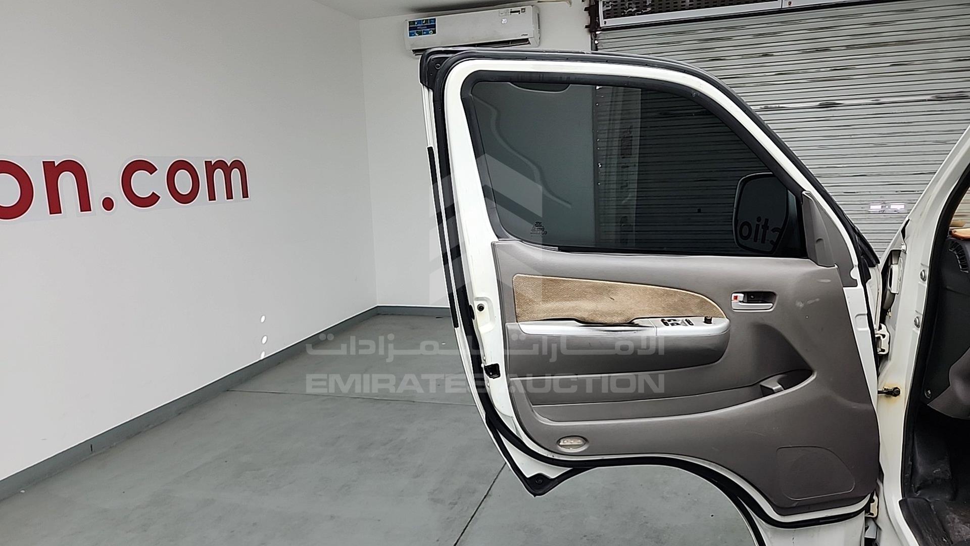 2014 CHERY P5 VIN: LVME2A2AXEB051135