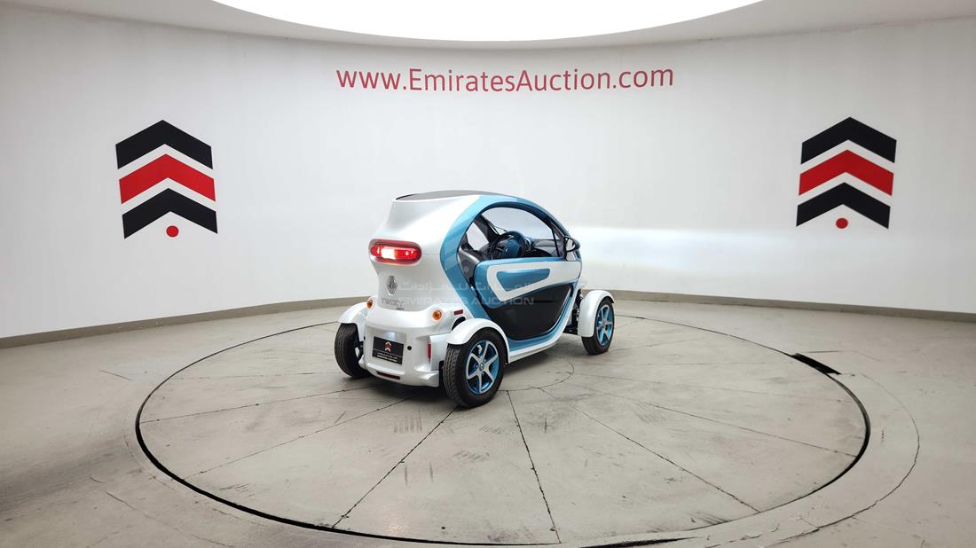 2018 Renault Twizy — Rear Right Angle — Photo 9
