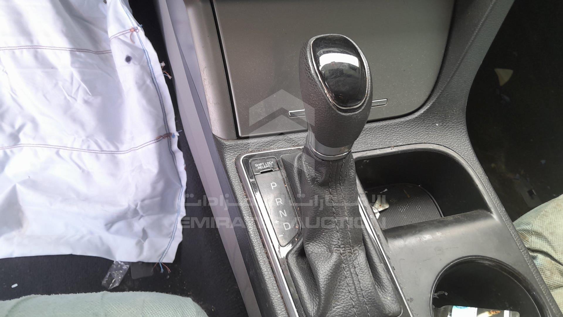 2015 HYUNDAI SONATA VIN: 5NPE24AF2FH001897