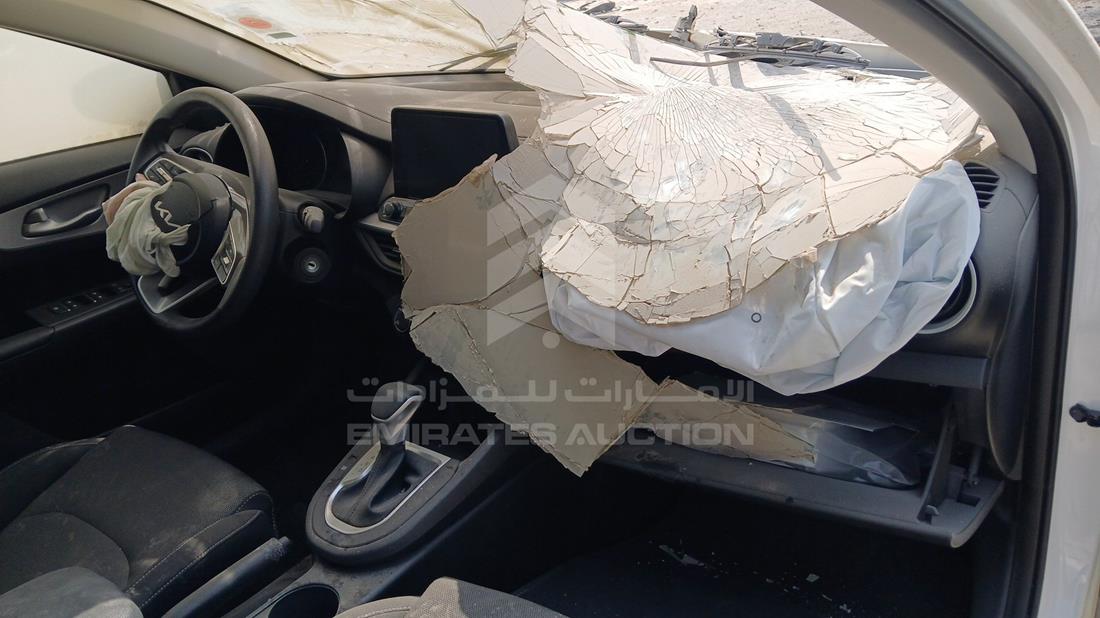 كيا سيراتو 2024 — زاوية واجهة الراكب الأمامي الأيمن — صورة 24