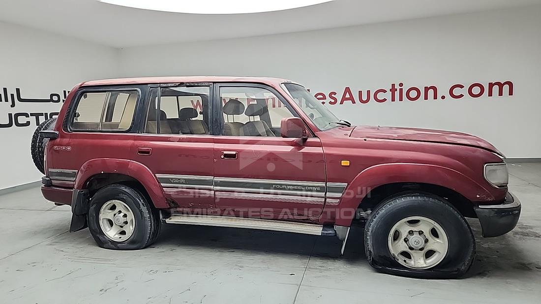 Toyota Land Cruiser — Front Right Angle — Photo 12