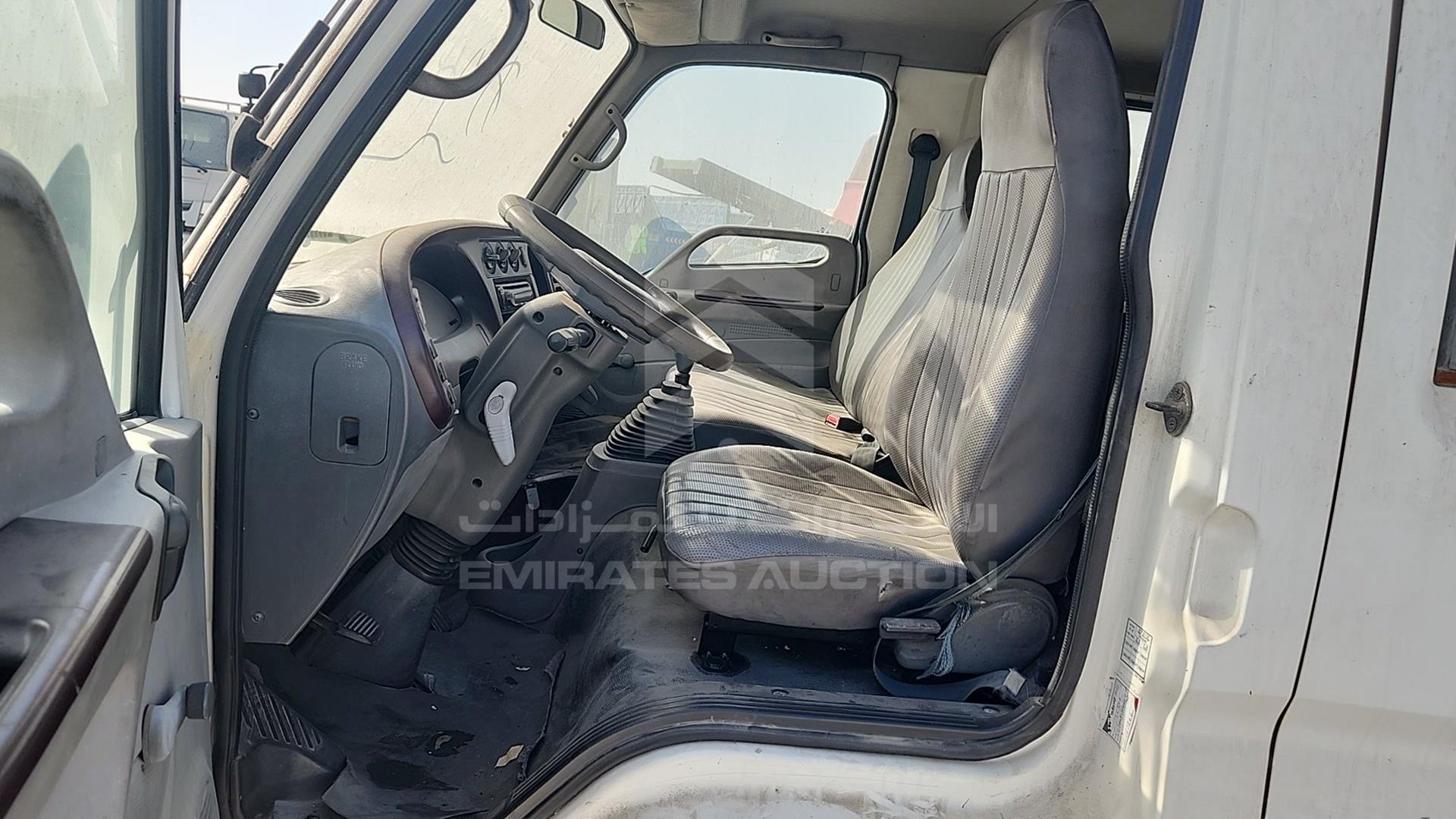 2011 HYUNDAI HD 65 VIN: KMFGE17F1BC141357