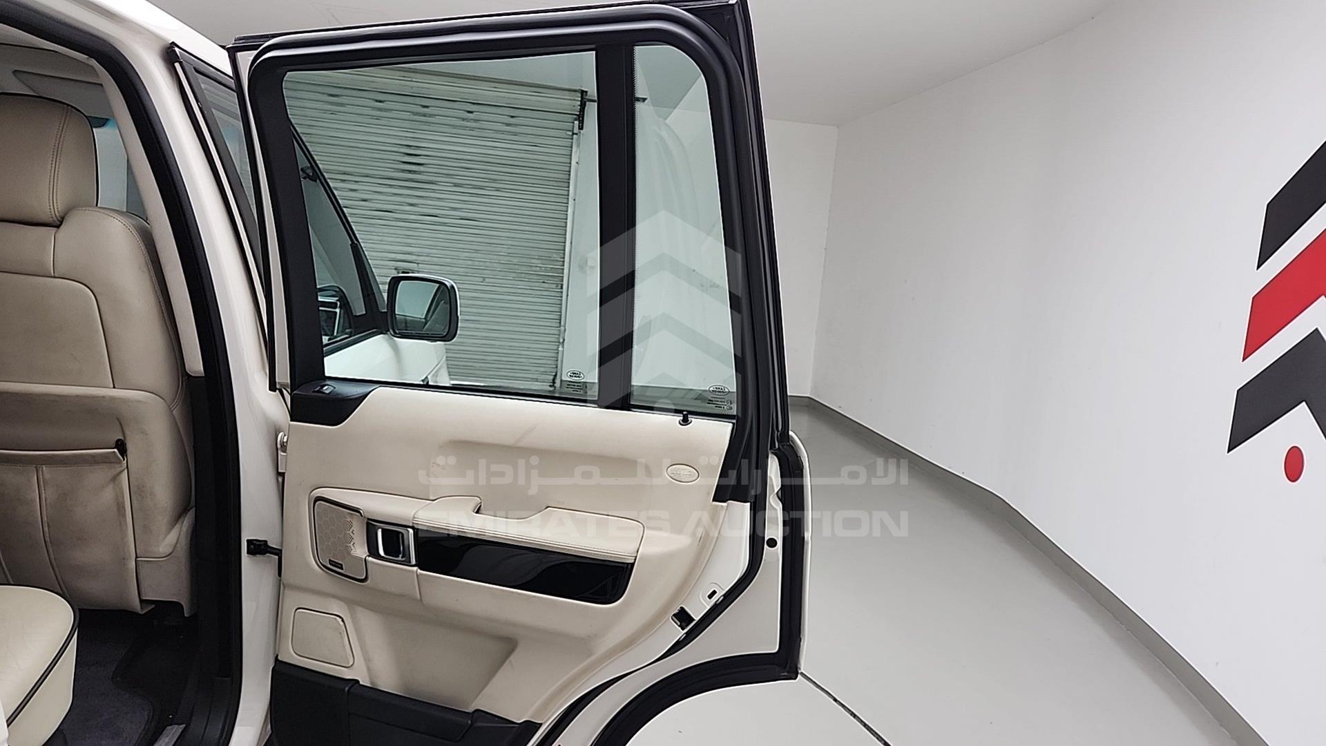 2010 RANGE ROVER VOGUE VIN: SALLMAME4AA317299