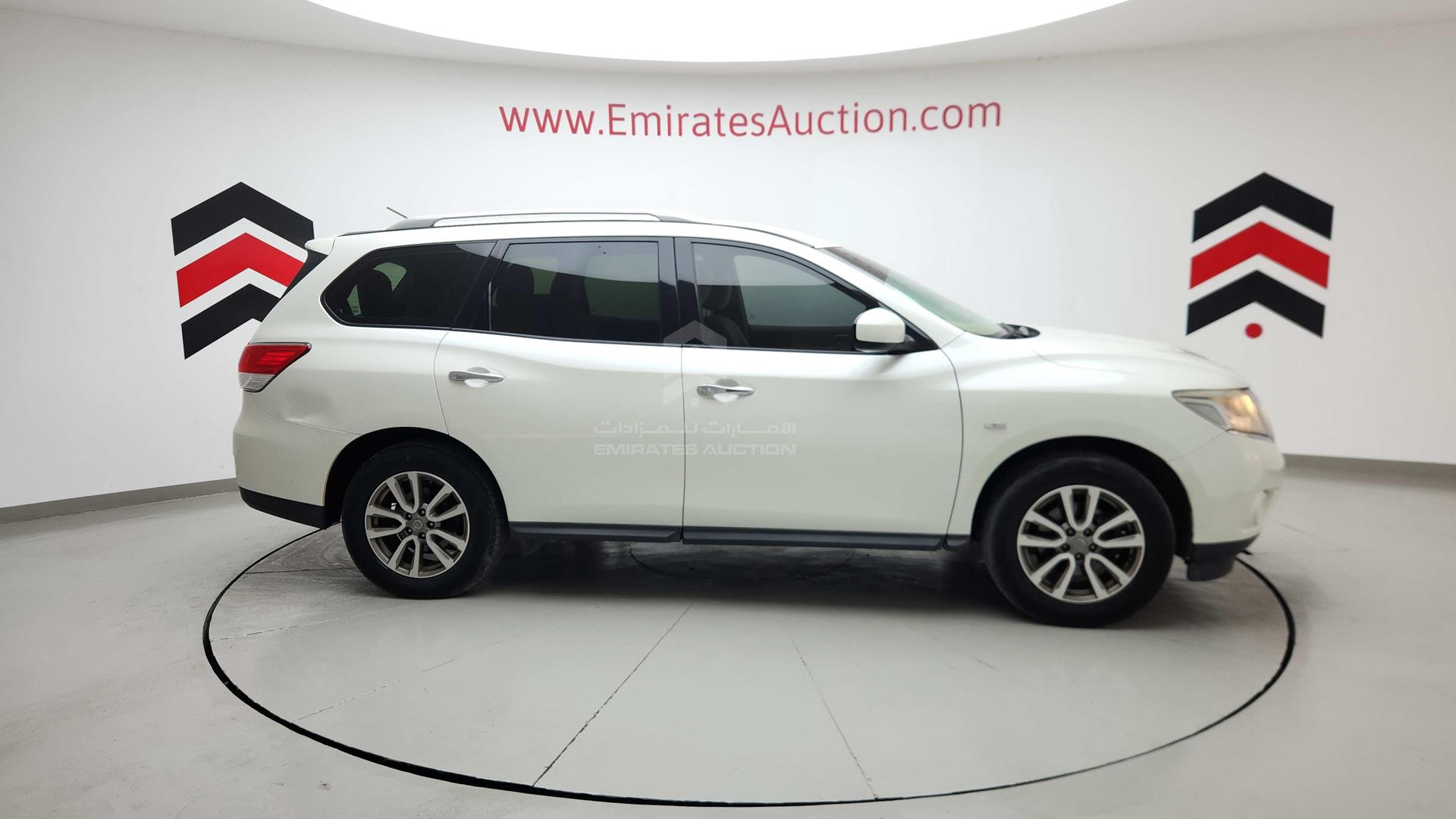 2015 NISSAN PATHFINDER VIN: 5N1AR2M5XFC679726