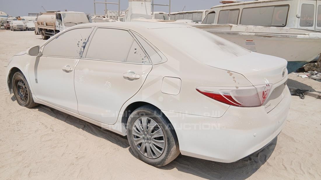 2016 Toyota Camry — Rear Left Angle — Photo 5
