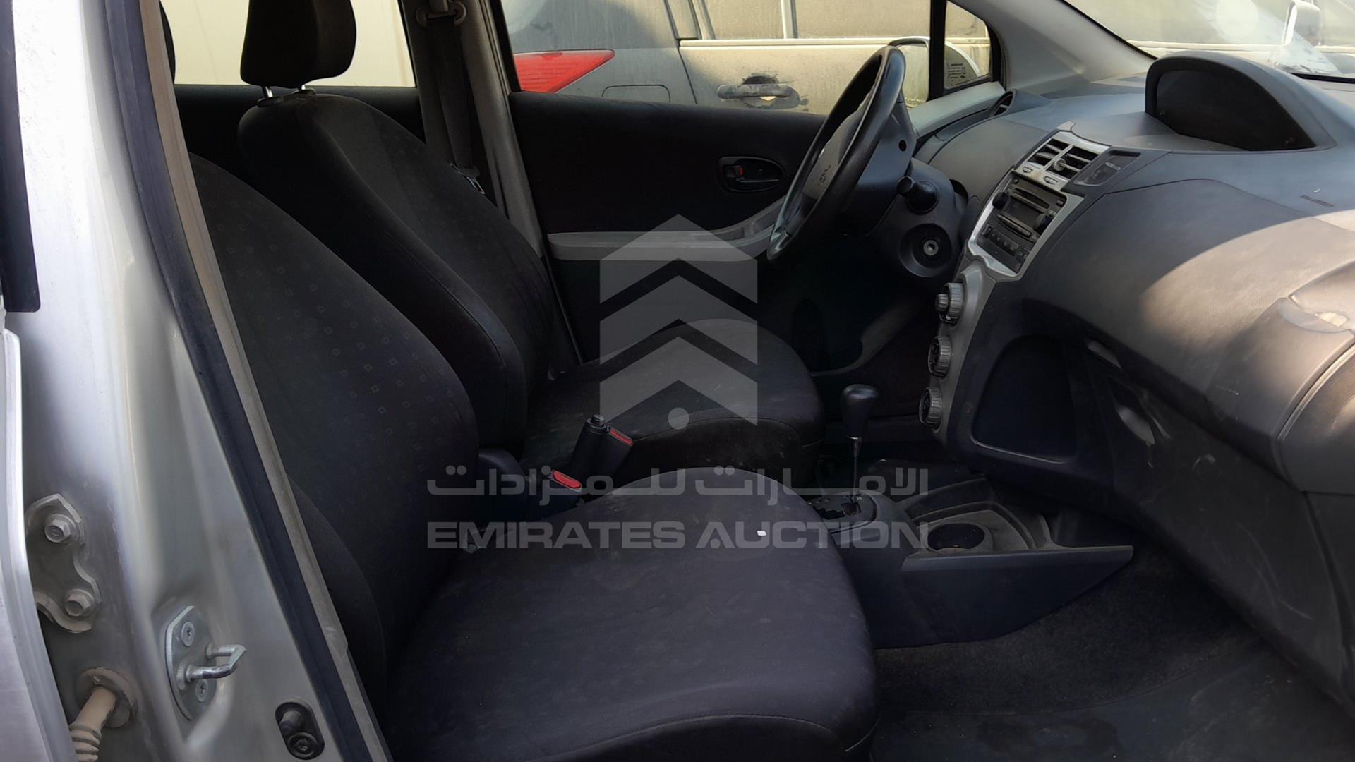 2008 TOYOTA YARIS VIN: JTDKW923585114707