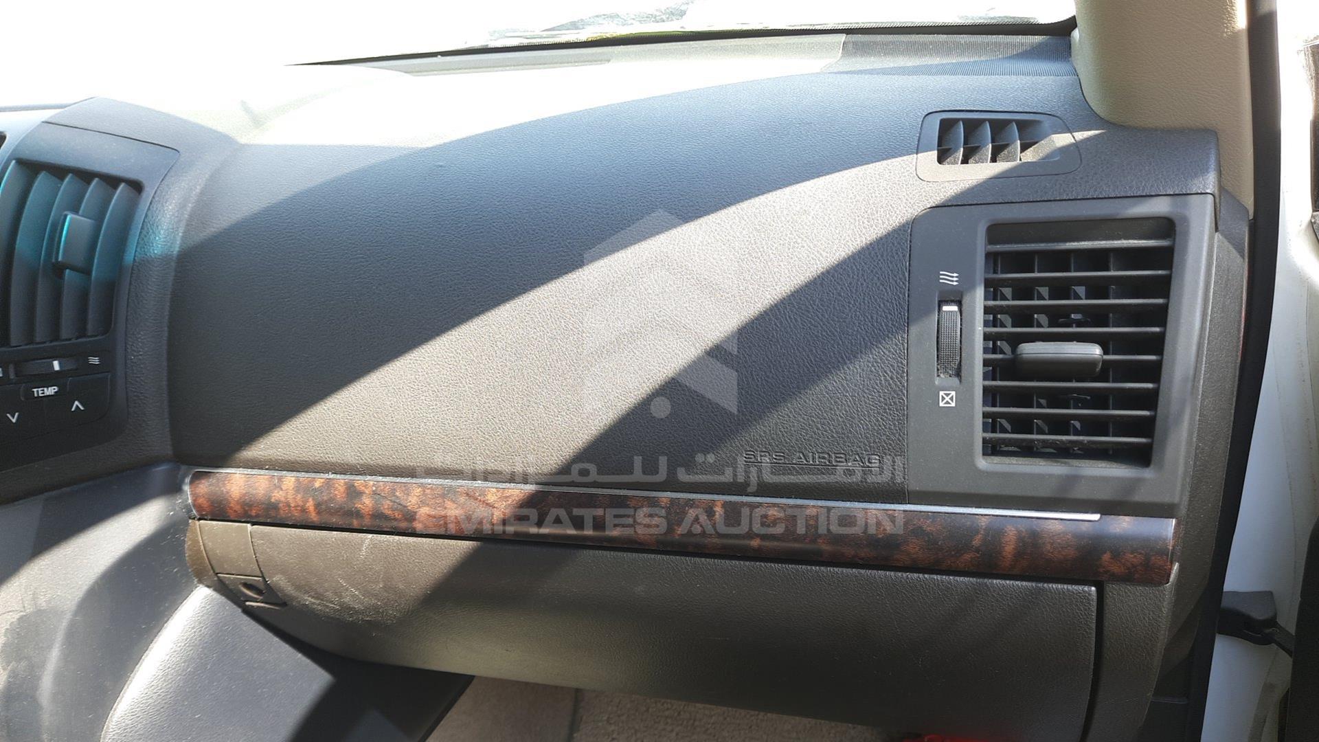 2009 TOYOTA LAND CRUISER VIN: JTMHU09J195011270