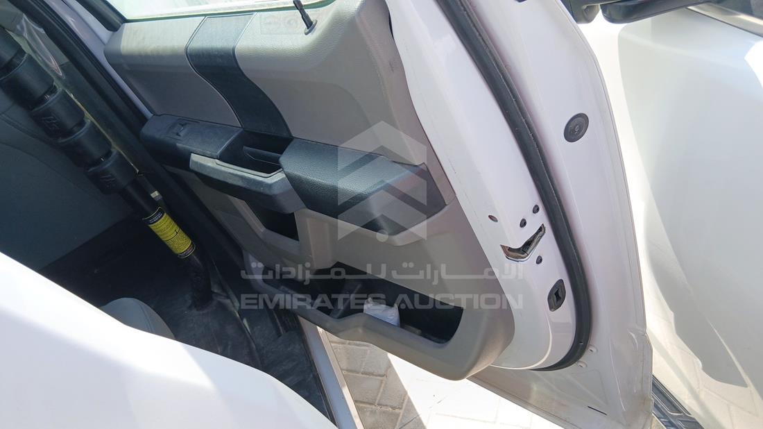 فورد اف 150 2019 — الباب الخلفي الأيمن — صورة 24