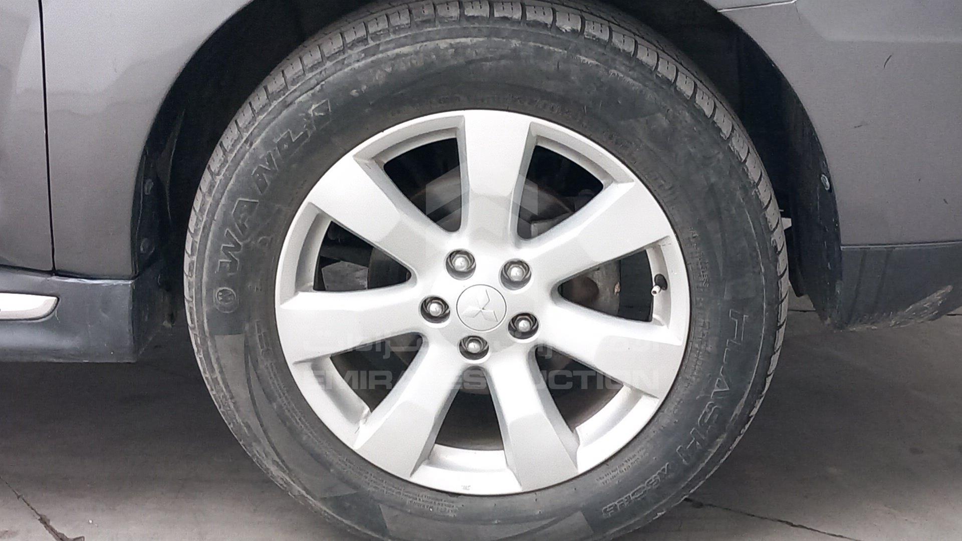 2010 MITSUBISHI OUTLANDER VIN: JMYXLCW6WAZ701229