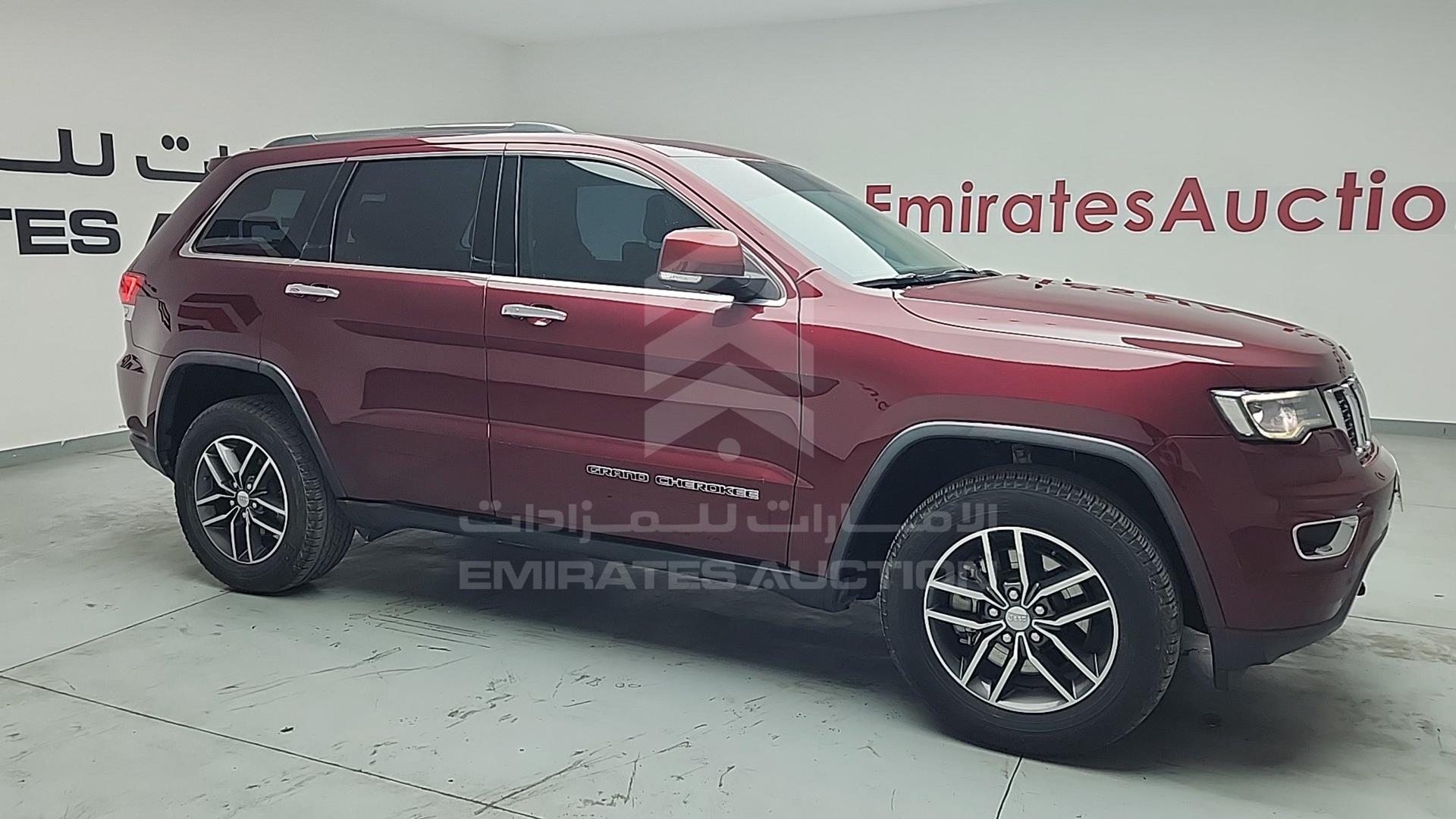 2018 JEEP GRAND CHEROKEE VIN: 1C4RJFBG3JC238071