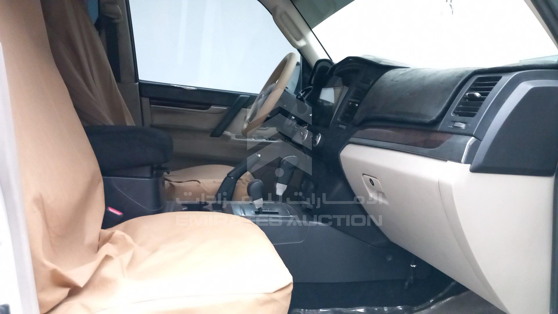 2011 MITSUBISHI PAJERO VIN: JMYLV97WB706495