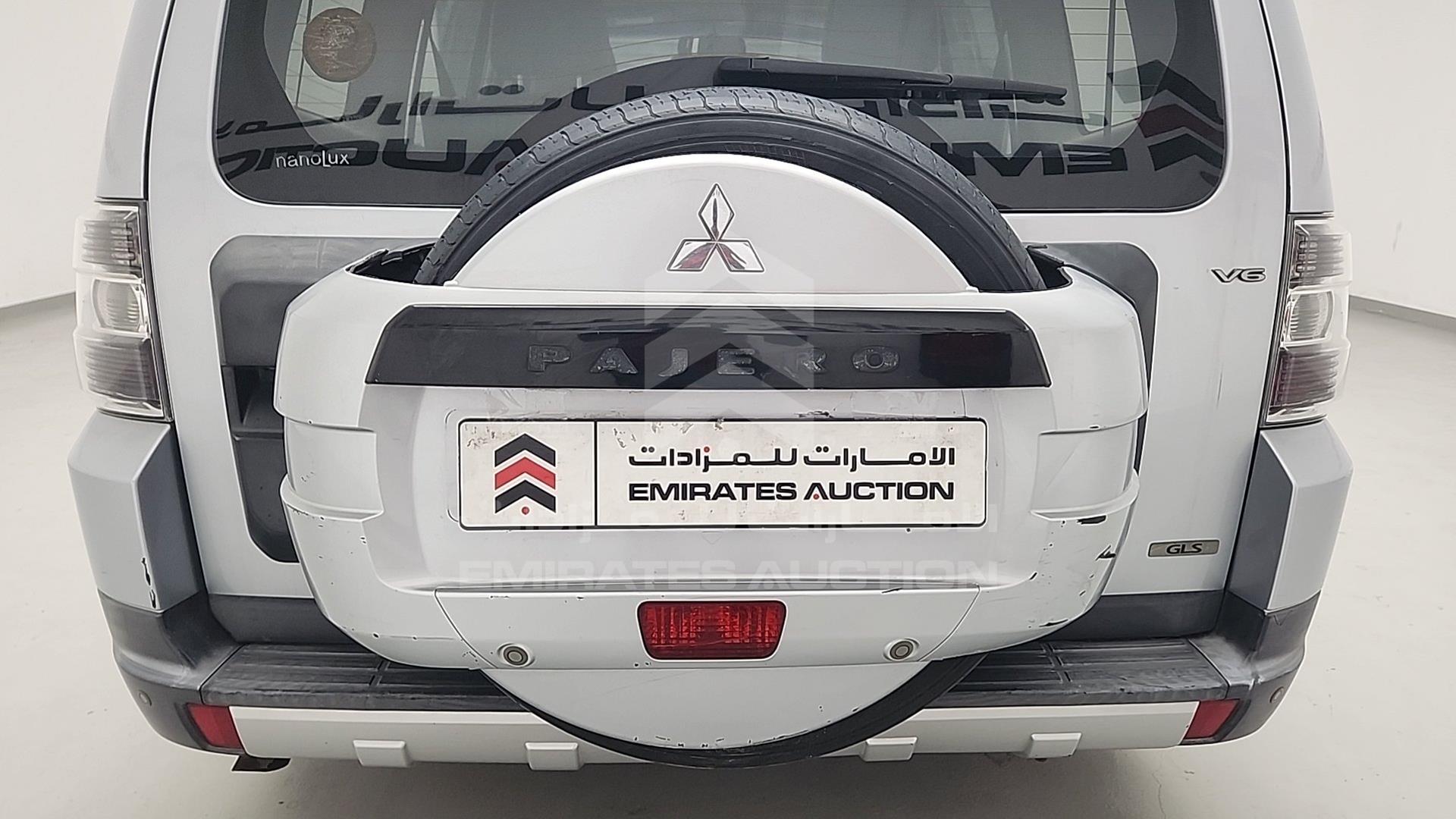 2008 MITSUBISHI PAJERO VIN: JMYLRV93W8J720356