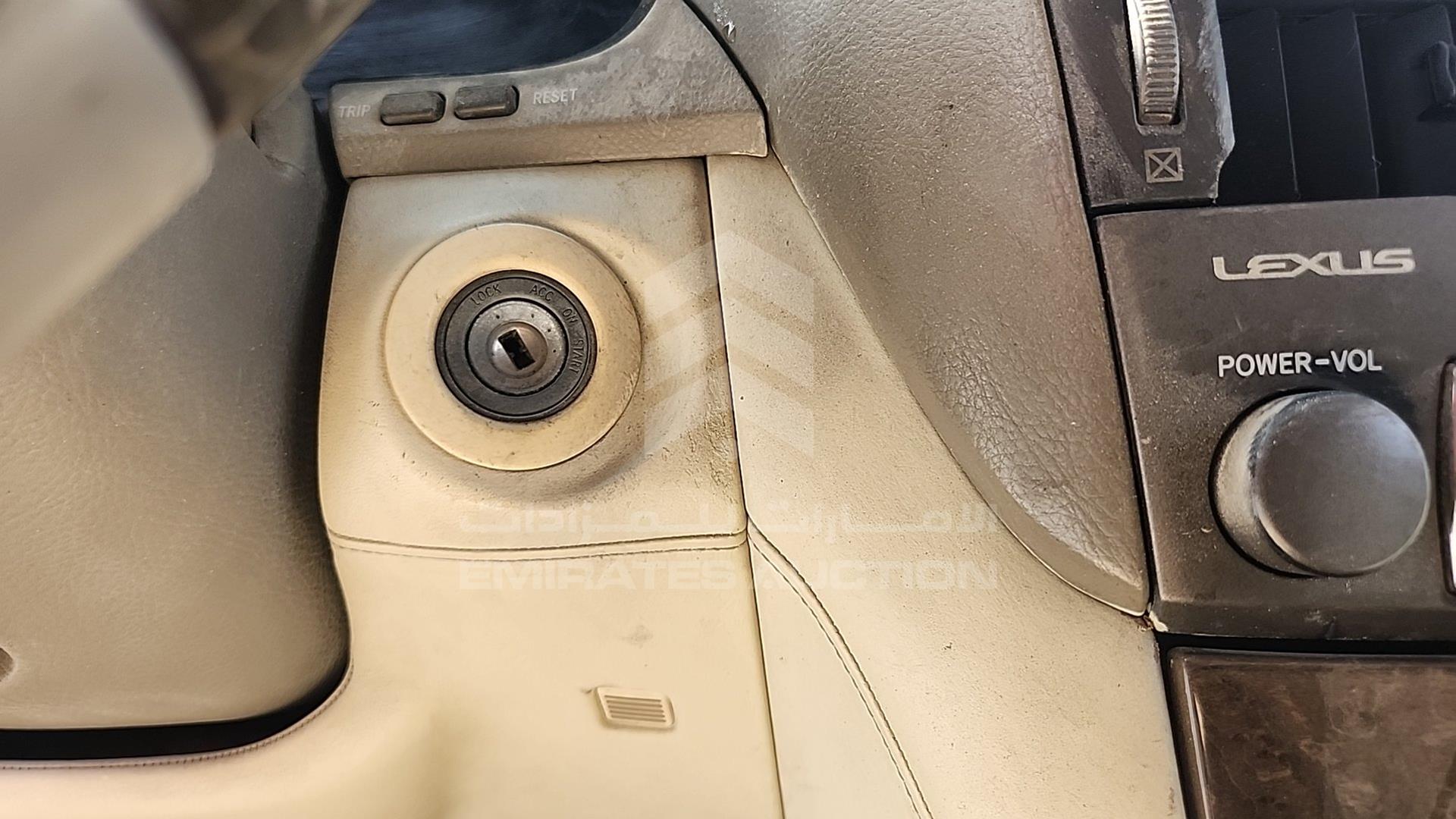 2001 LEXUS LS 430 VIN: JTHBN30F710008807