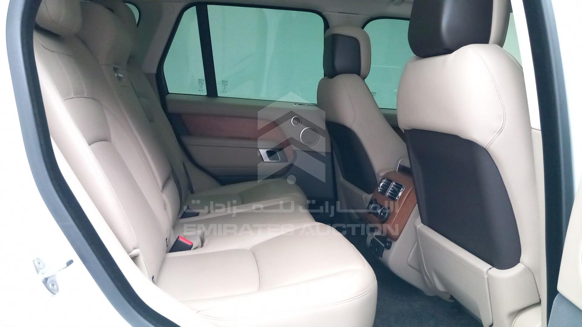 2018 RANGE ROVER HSE VIN: SALGA2BV9JA389502