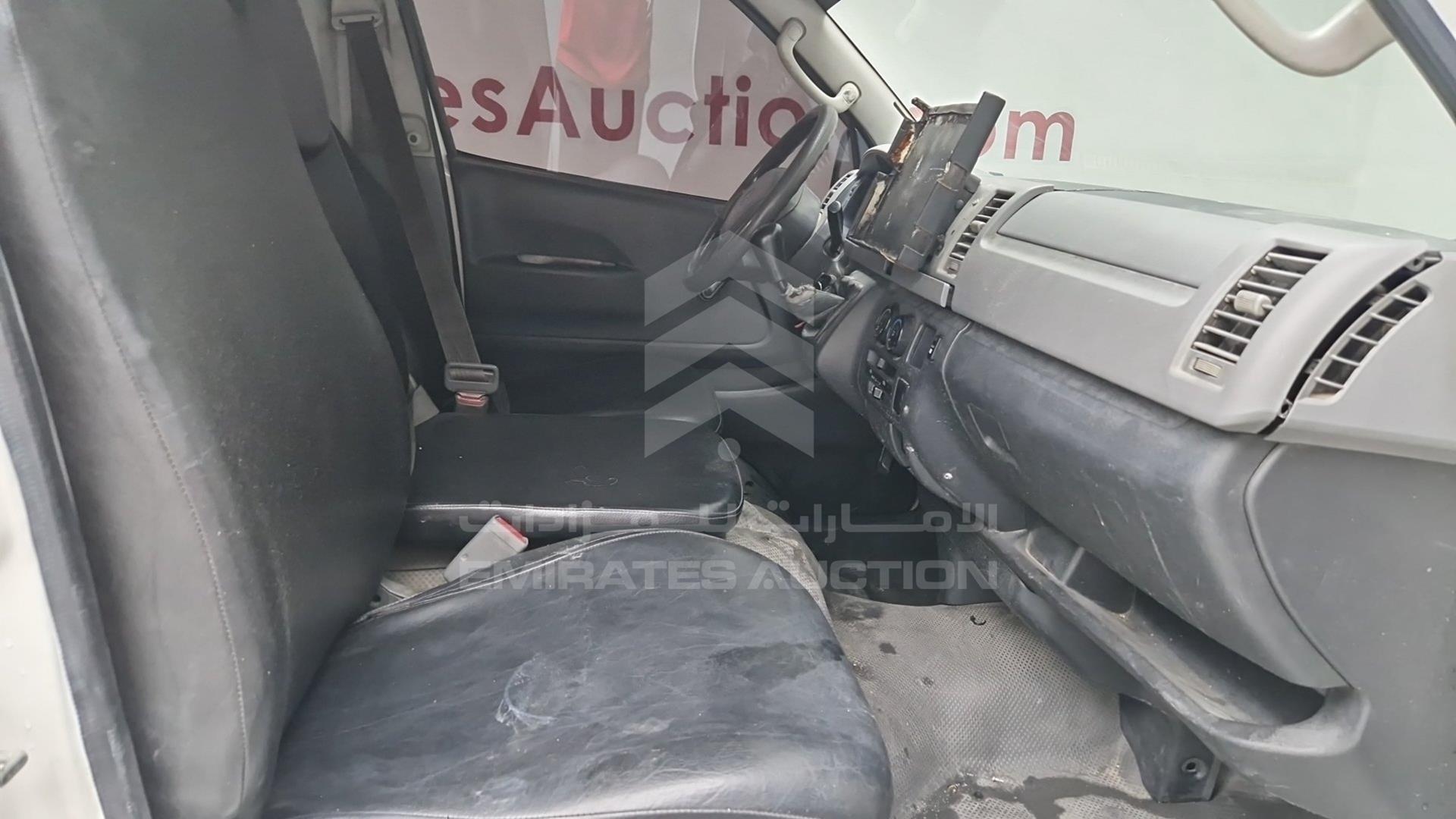 2007 TOYOTA HIACE VIN: JTGJX02PX75006785