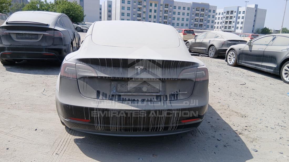 تيسلا موديل 3 2020 — الزاوية الخلفية — صورة 8