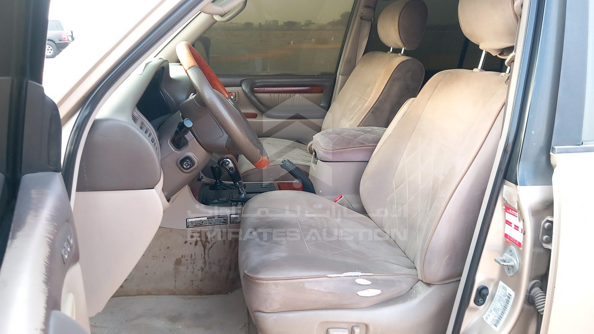 2001 LEXUS LX 470 VIN: JTJHT00W913508303