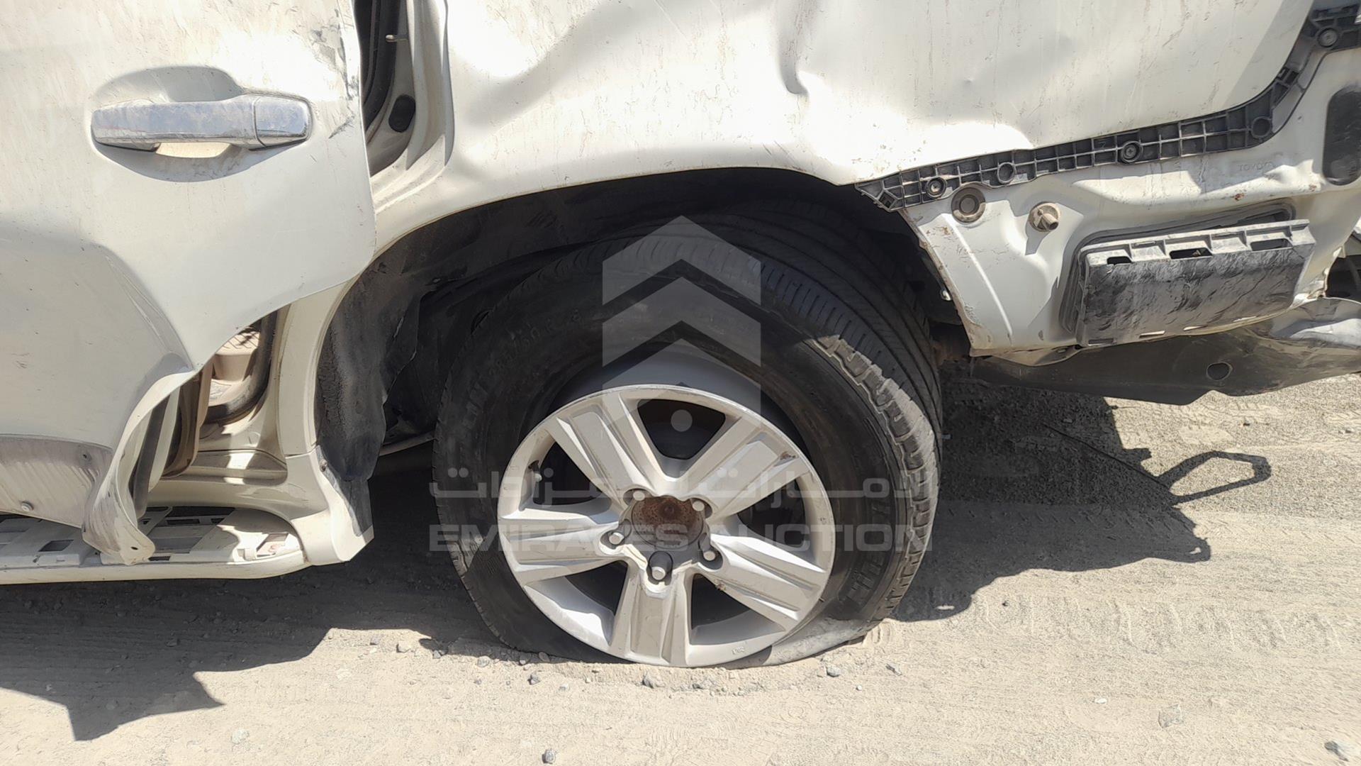 2015 TOYOTA LAND CRUISER VIN: JTMHU09J3F5102245