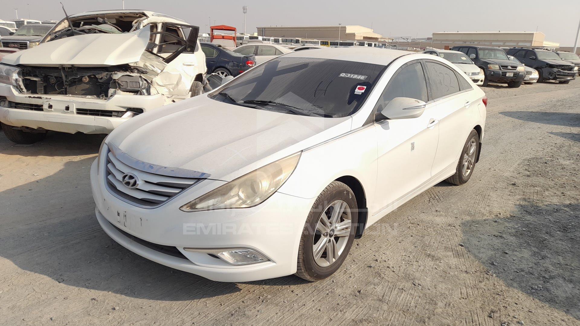 2014 HYUNDAI SONATA VIN: KMHEB41C7EA624942