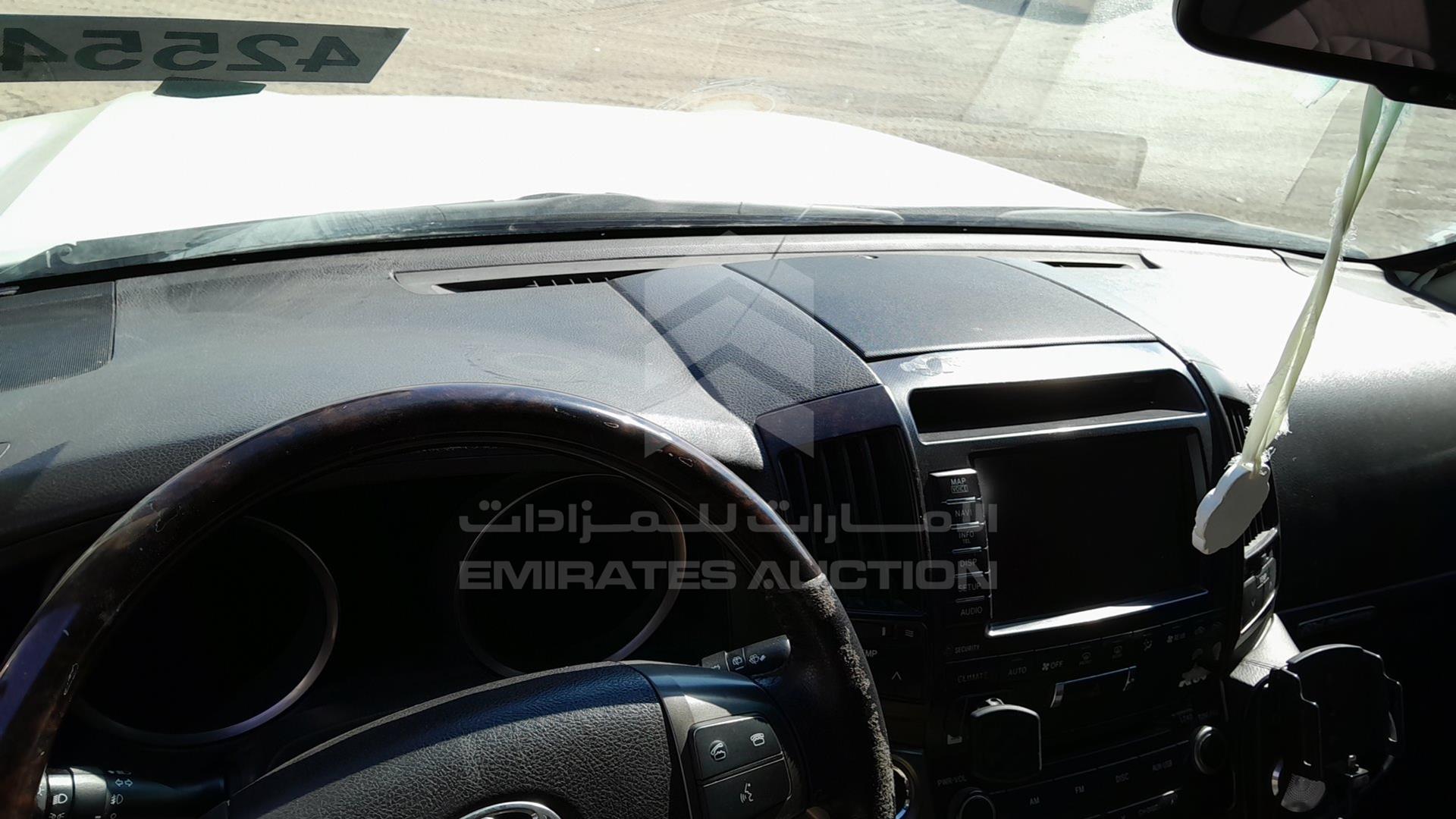 2011 TOYOTA LAND CRUISER VIN: JTMHT05J7B4041507