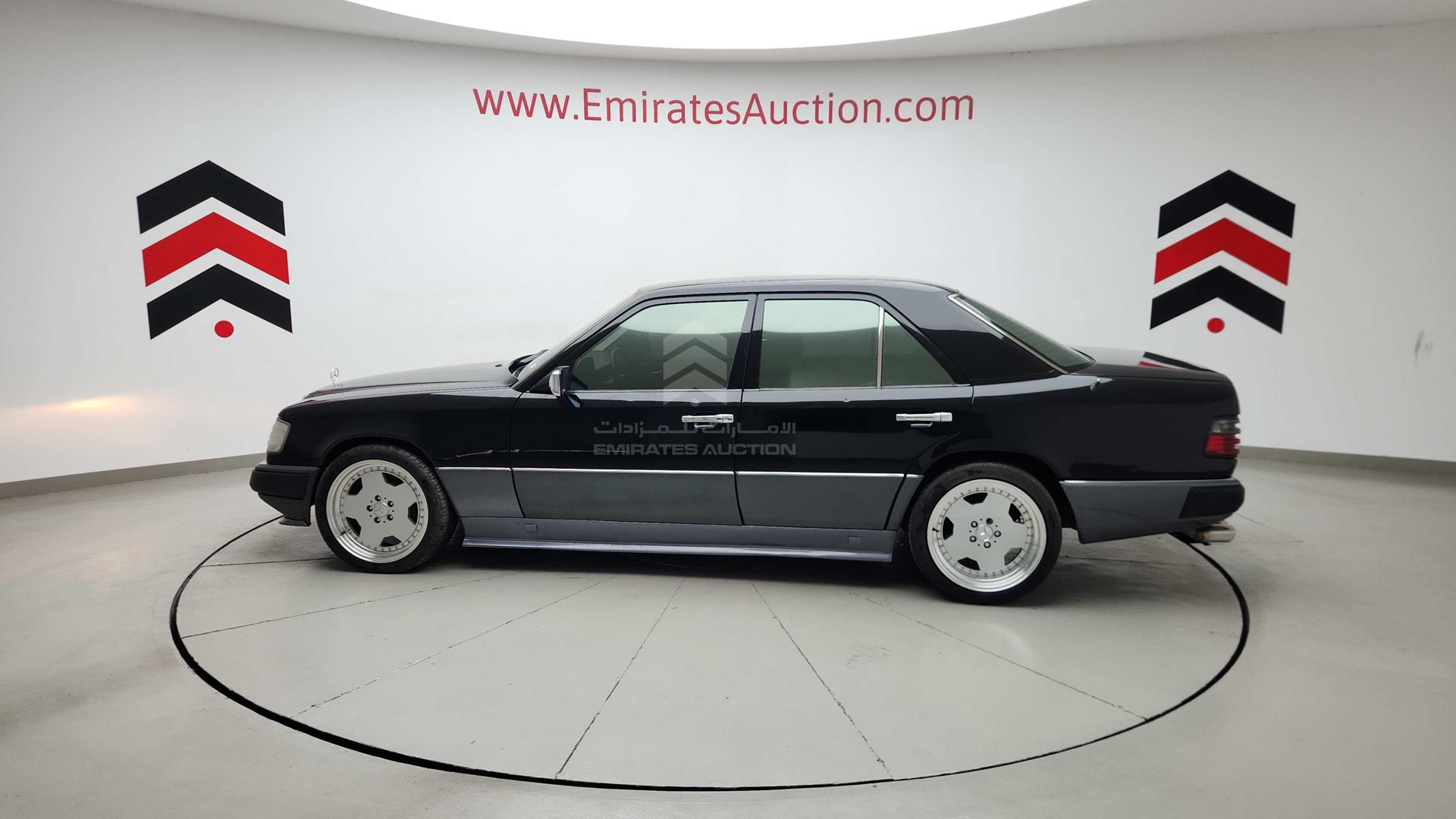 1992 MERCEDES E 300 VIN: WDB1240301B701480