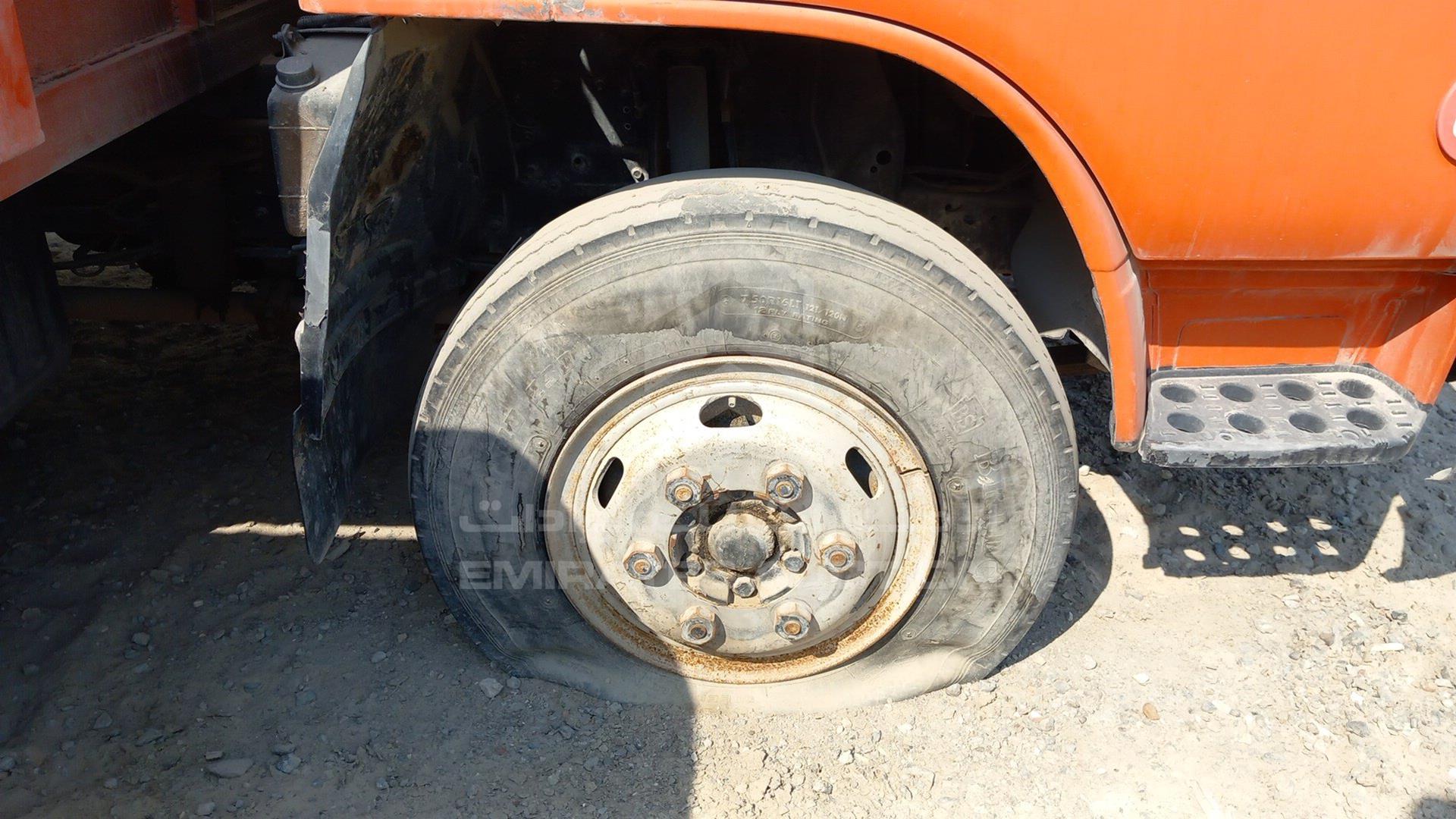 2004 NISSAN UD VIN: NU41H5502076