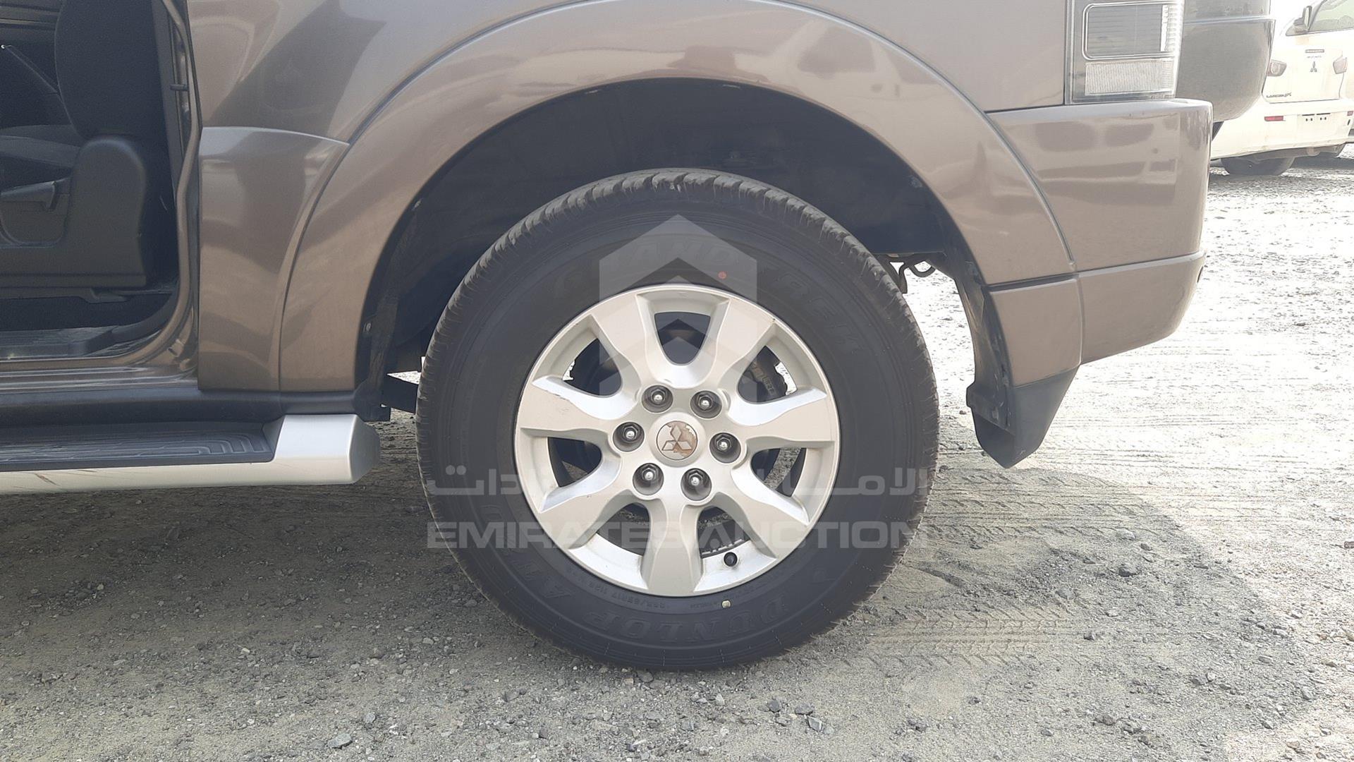 2016 MITSUBISHI PAJERO VIN: JMYMRV85WGJ725010