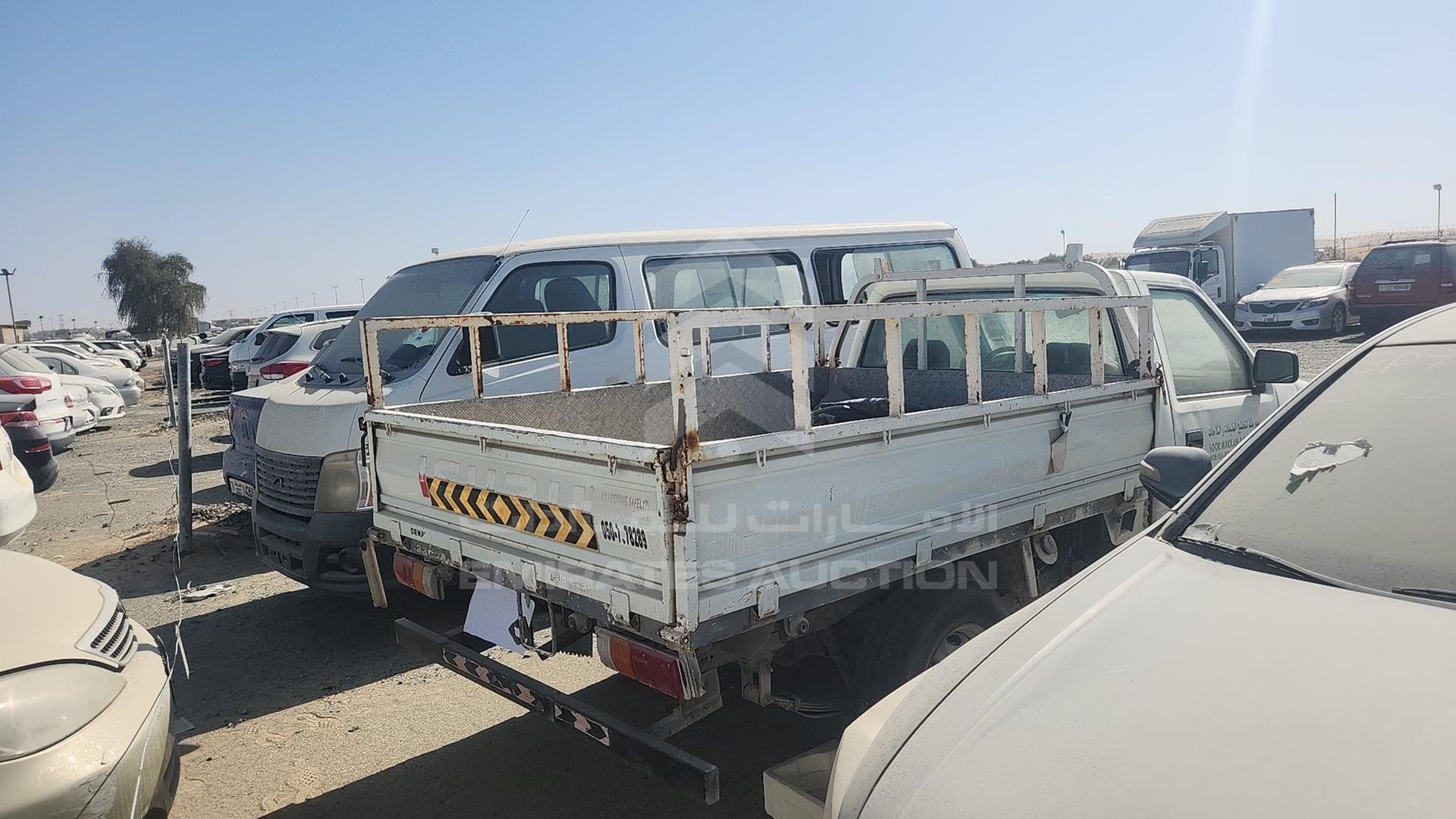 2003 ISUZU PICK UP VIN: JAADL39M237F02224