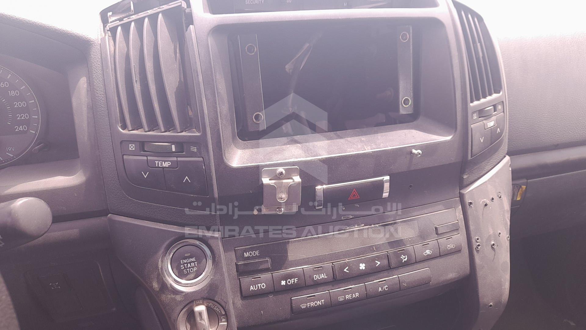 2011 TOYOTA LAND CRUISER VIN: JTMDU09J4B4044435