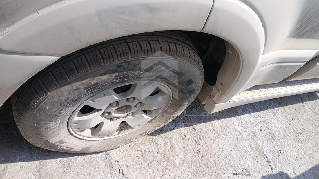 2004 Mitsubishi Pajero — Rear Right Tyre — Photo 12