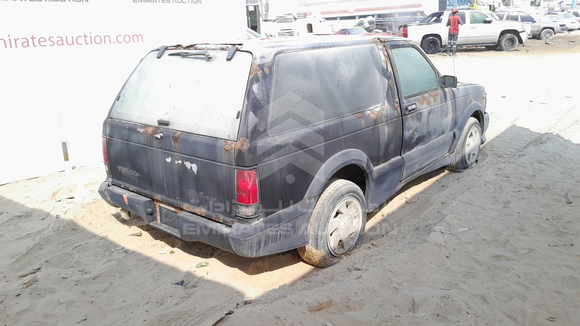 1992 GMC TYPHOON VIN: 1GDCT18Z3N0810206