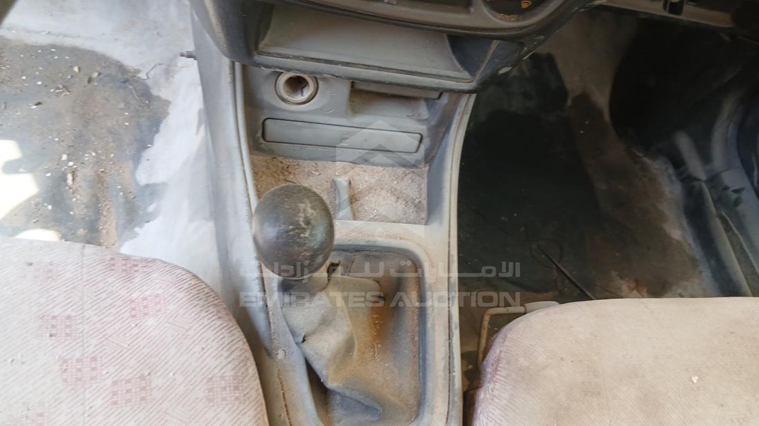 نيسان صني 2006 — زاوية ناقل الحركة — صورة 16